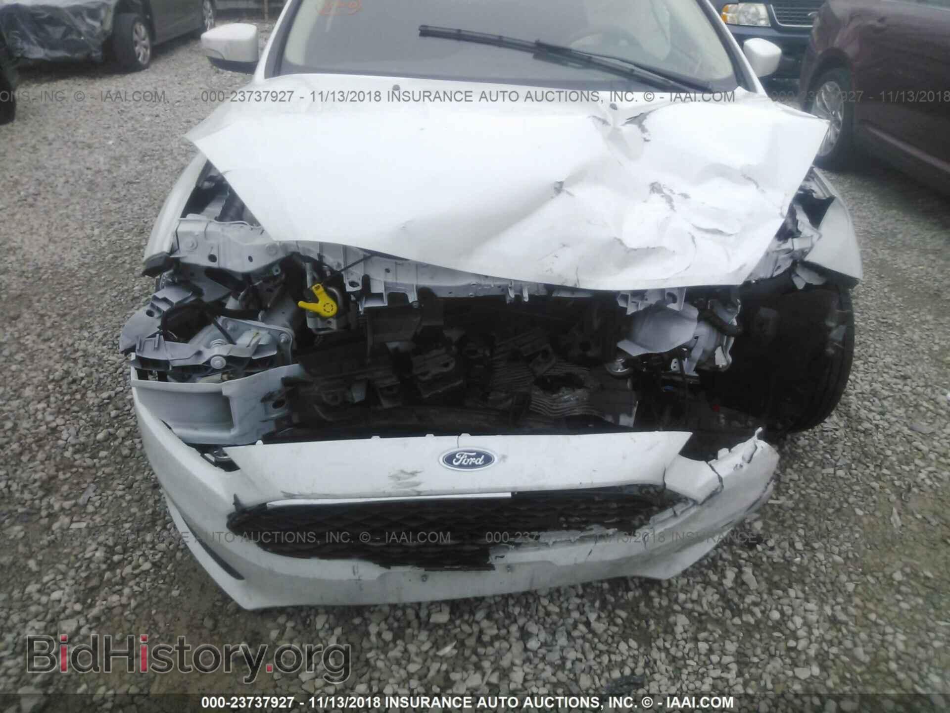 2017 Ford Focus - VIN: 1FADP3K26HL323840 - Photo 6