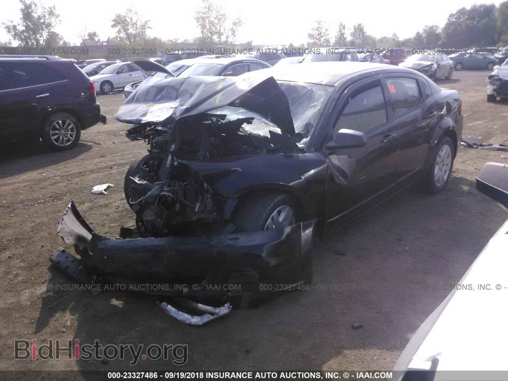2011 DODGE AVENGER - VIN: 1B3BD4FB3BN579070 - Фото 2