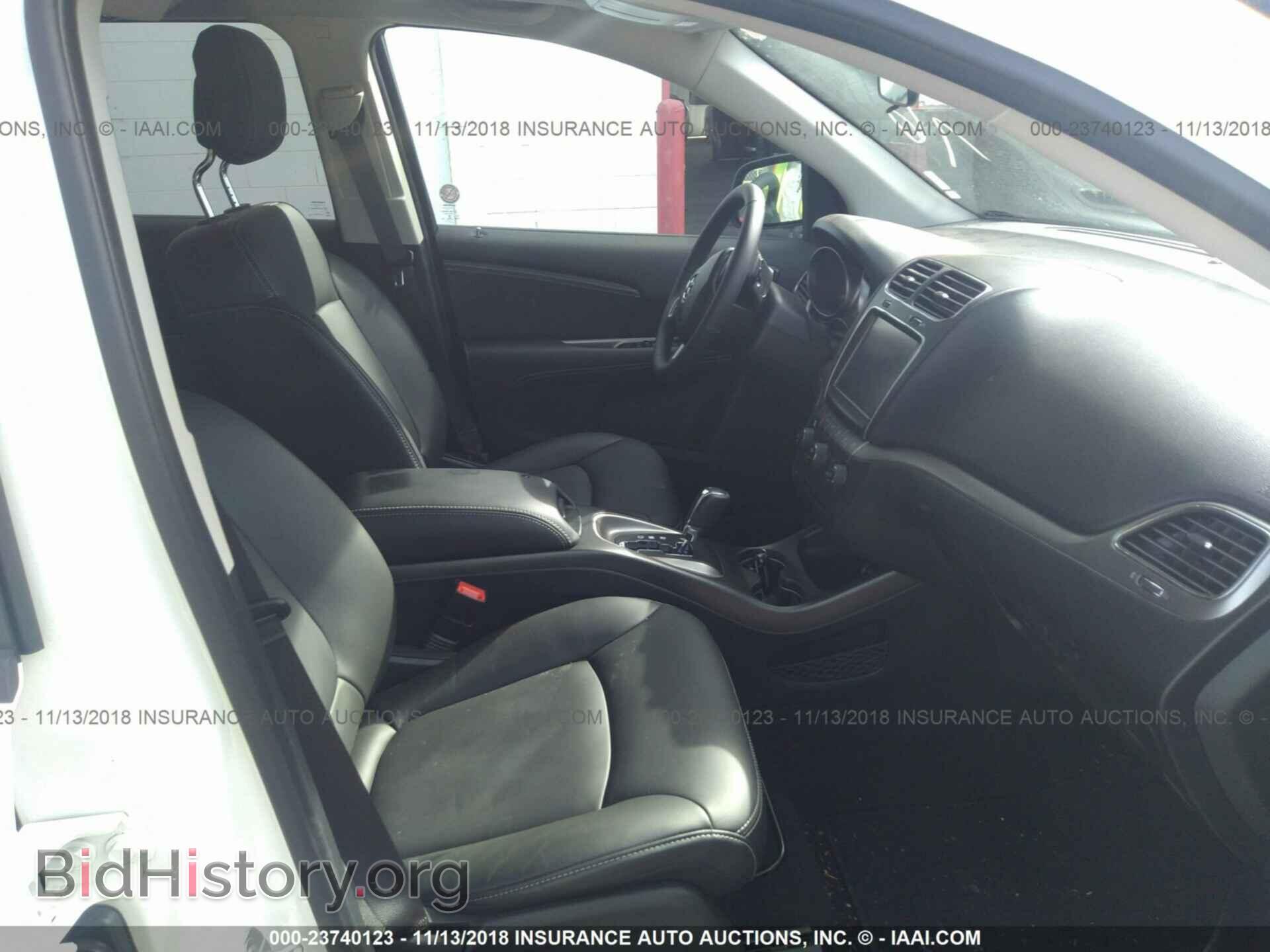 2018 Dodge Journey - VIN: 3C4PDCGG5JT500747 - Фото 5
