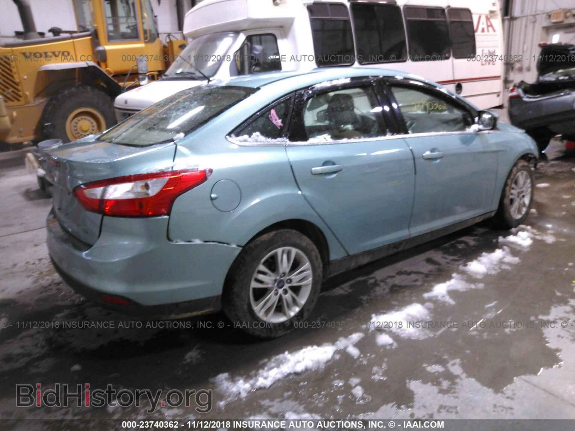 2012 Ford Focus - VIN: 1FAHP3H24CL142074 - Photo 4