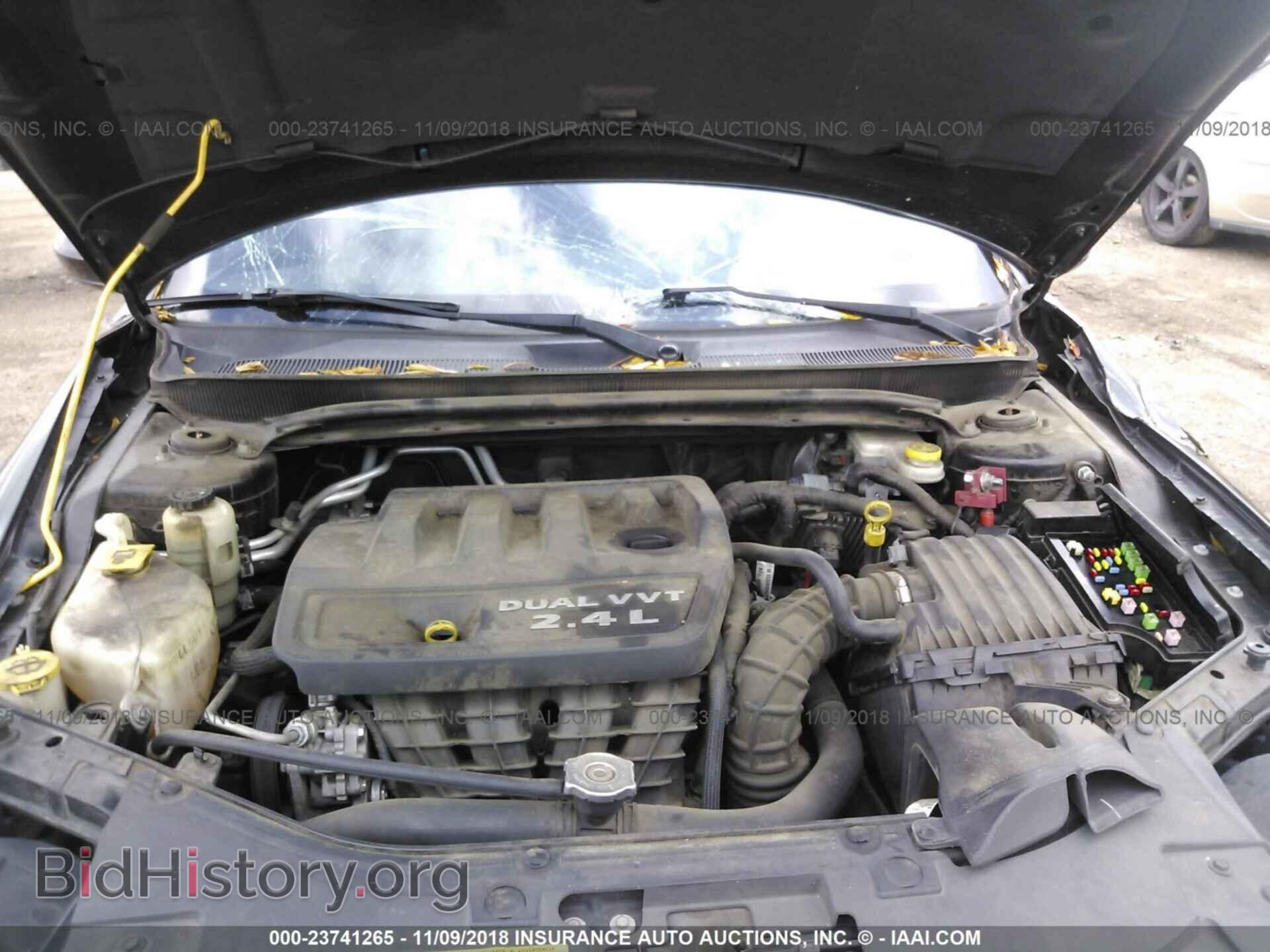 2012 CHRYSLER 200 - VIN: 1C3CCBAB8CN167024 - Фото 10