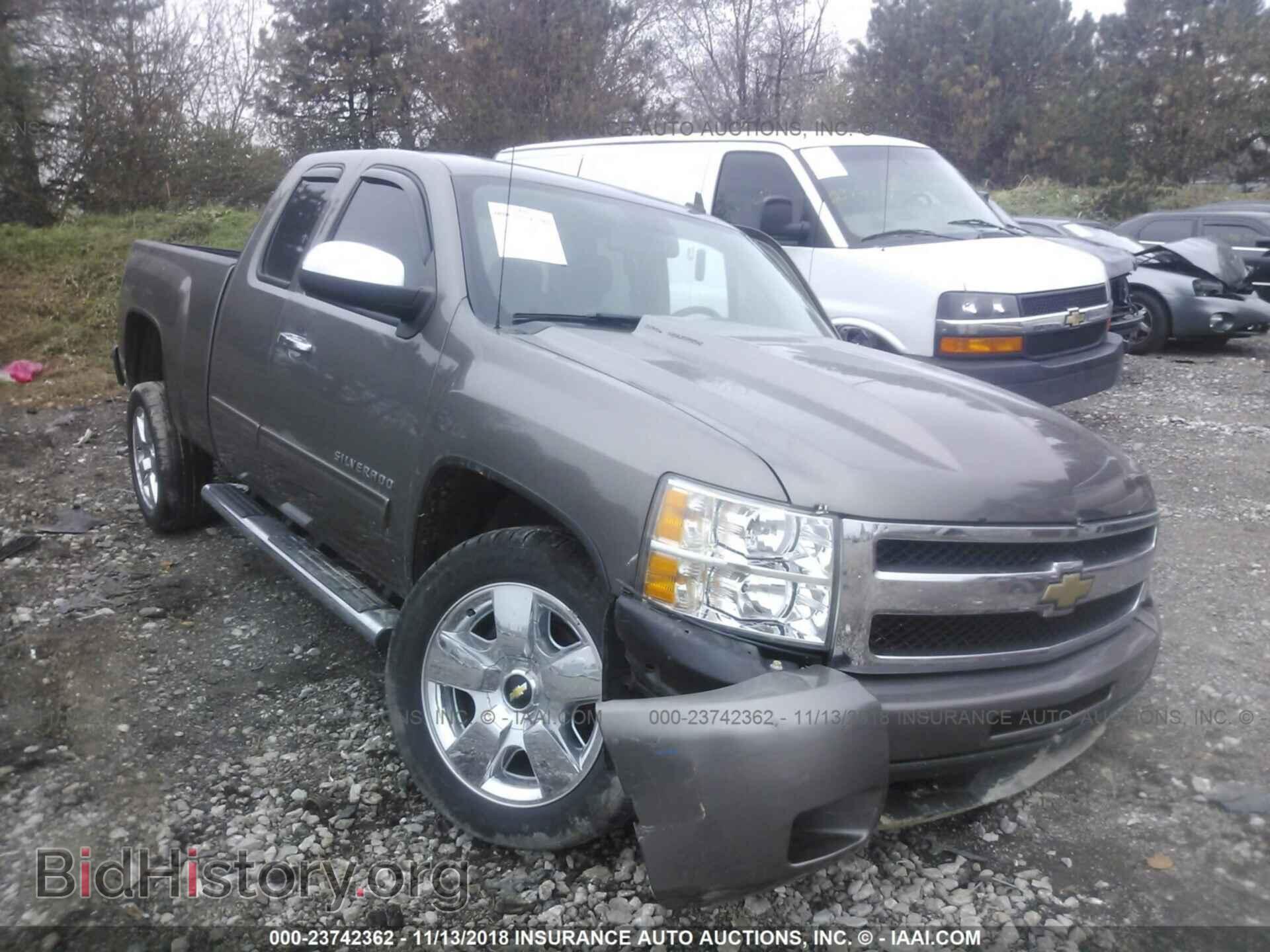 Фотография 1GCRKTE31BZ317760 - CHEVROLET SILVERADO 2011