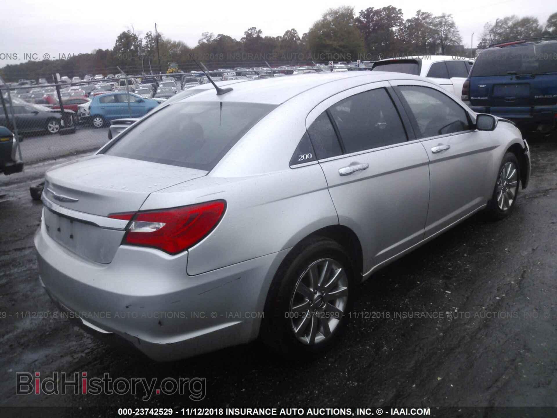 2011 Chrysler 200 - VIN: 1C3BC1FB6BN536329 - Photo 4