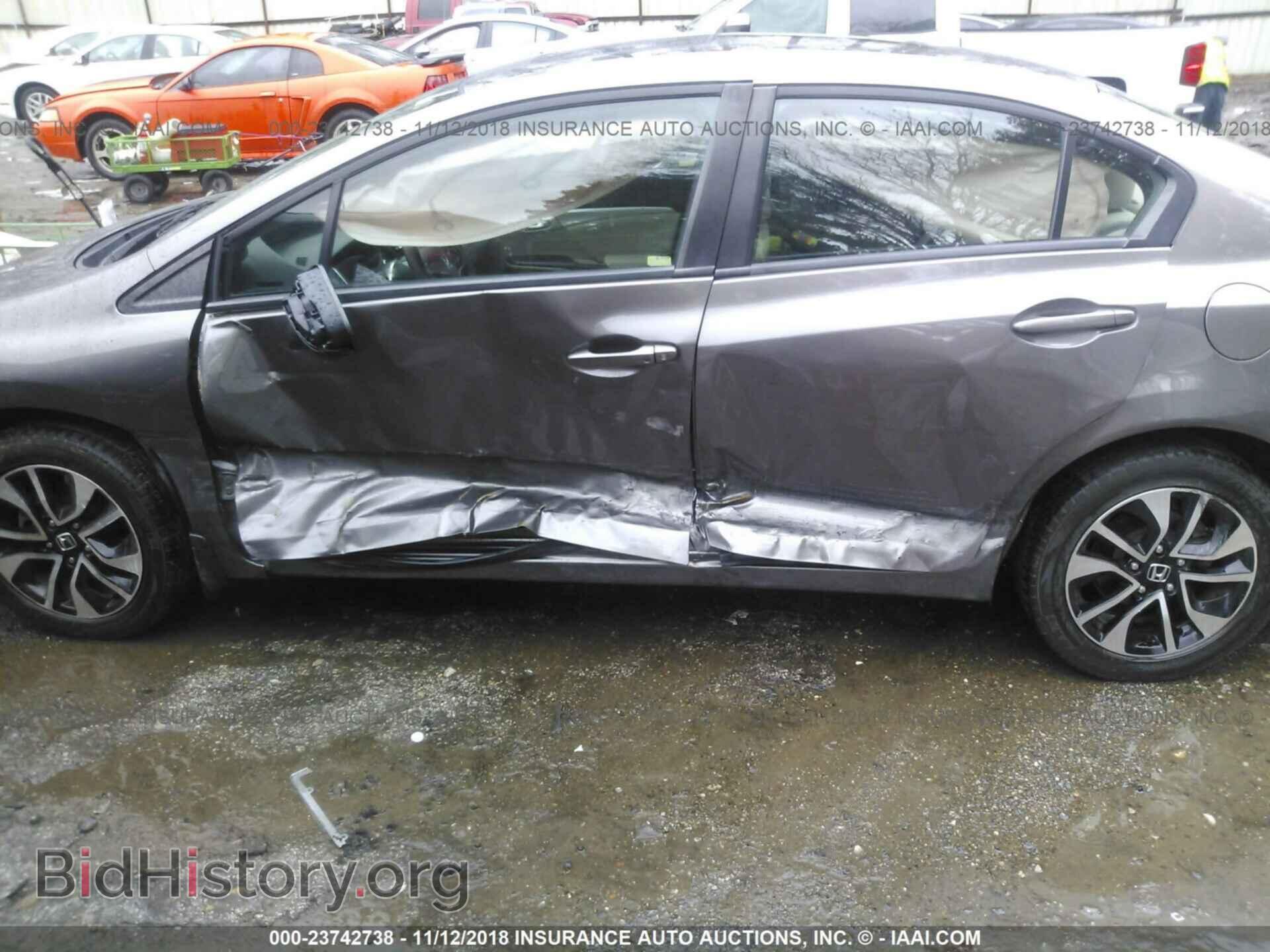 2014 Honda Civic - VIN: 19XFB2F85EE045902 - Photo 6