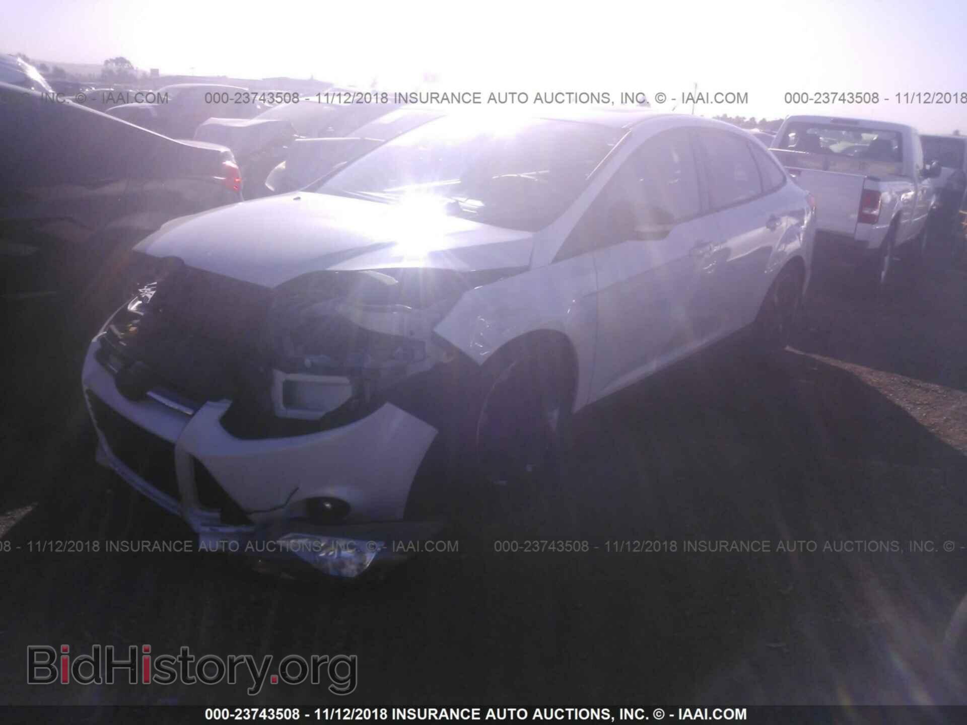 2012 Ford Focus - VIN: 1FAHP3J25CL356288 - Photo 2