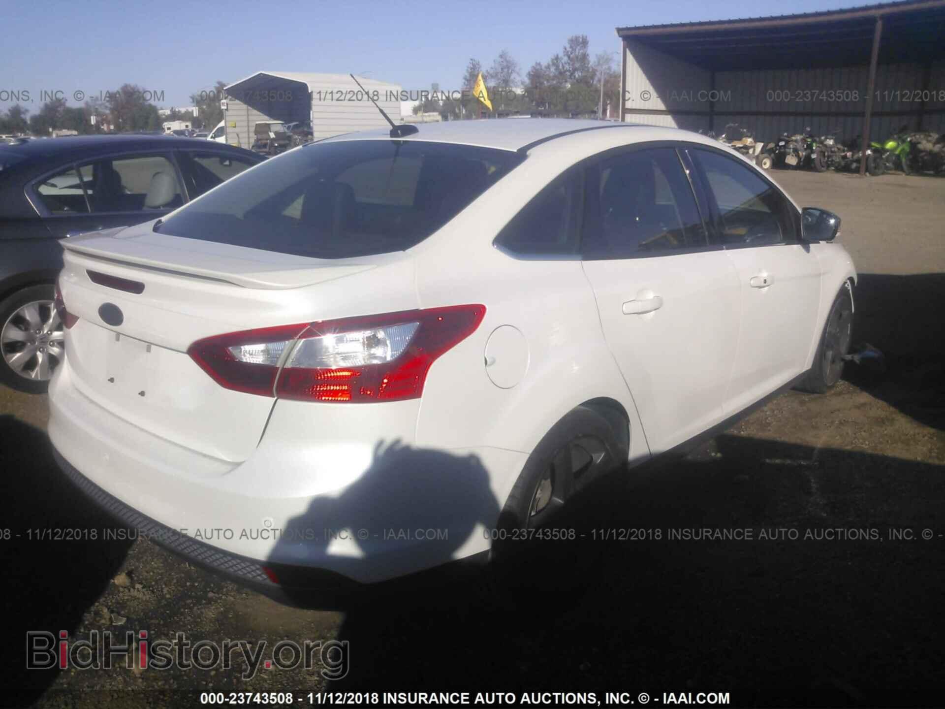 2012 Ford Focus - VIN: 1FAHP3J25CL356288 - Photo 4