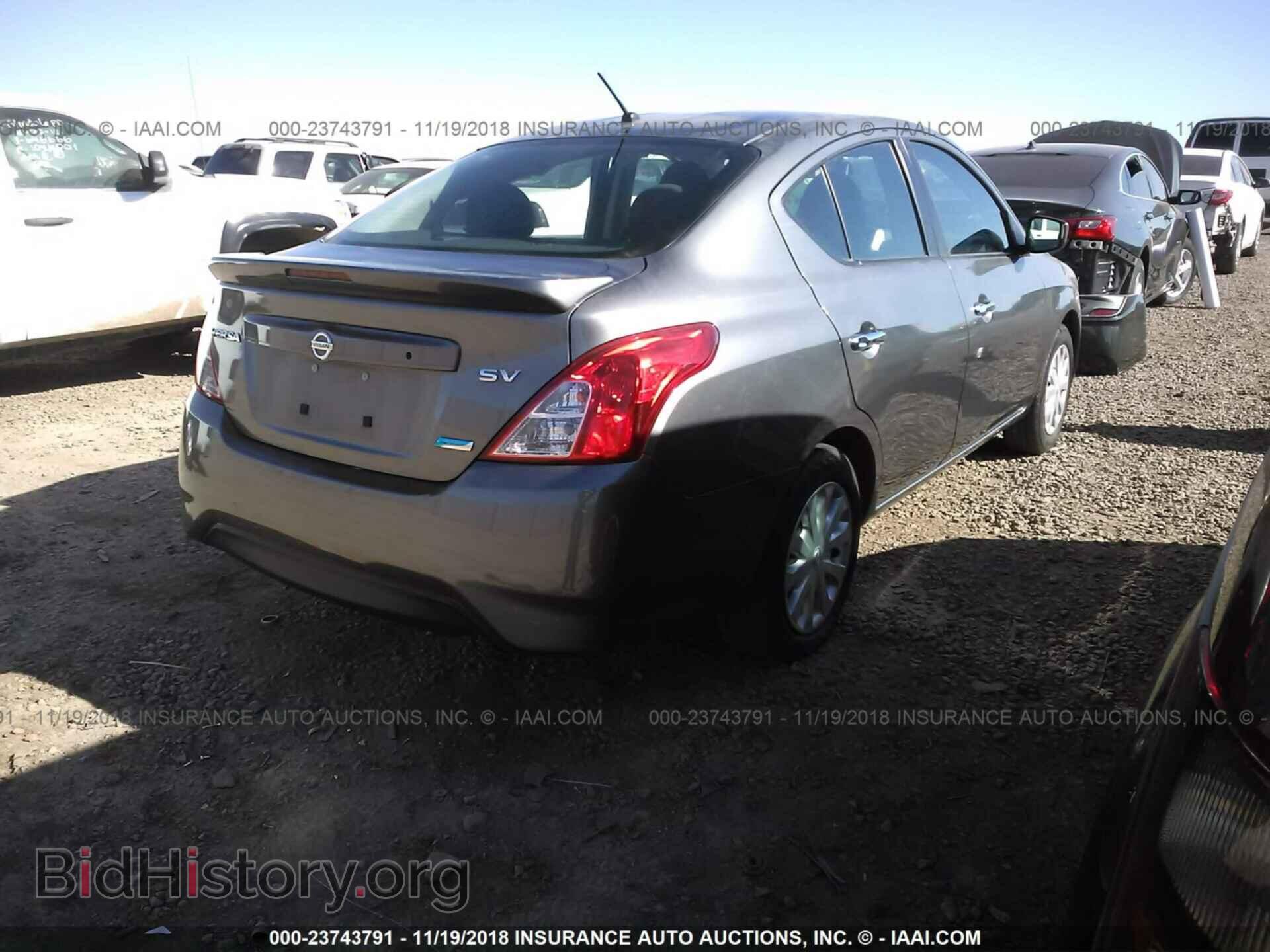 2016 Nissan Versa - VIN: 3N1CN7AP1GL901851 - Photo 4