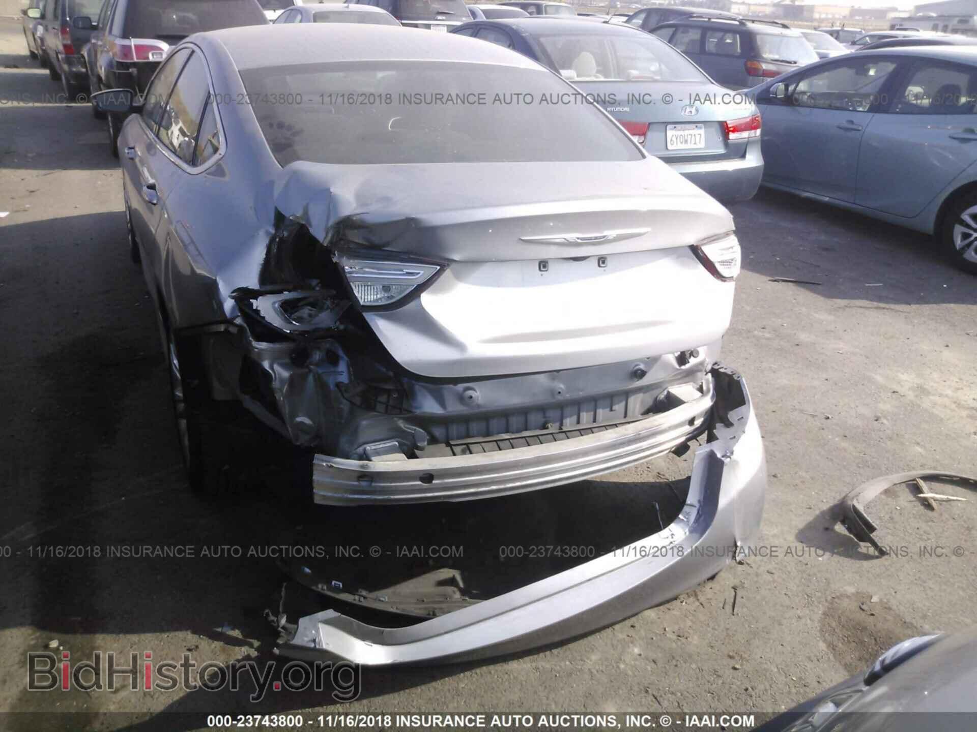 2015 Chrysler 200 - VIN: 1C3CCCAB2FN562245 - Photo 6