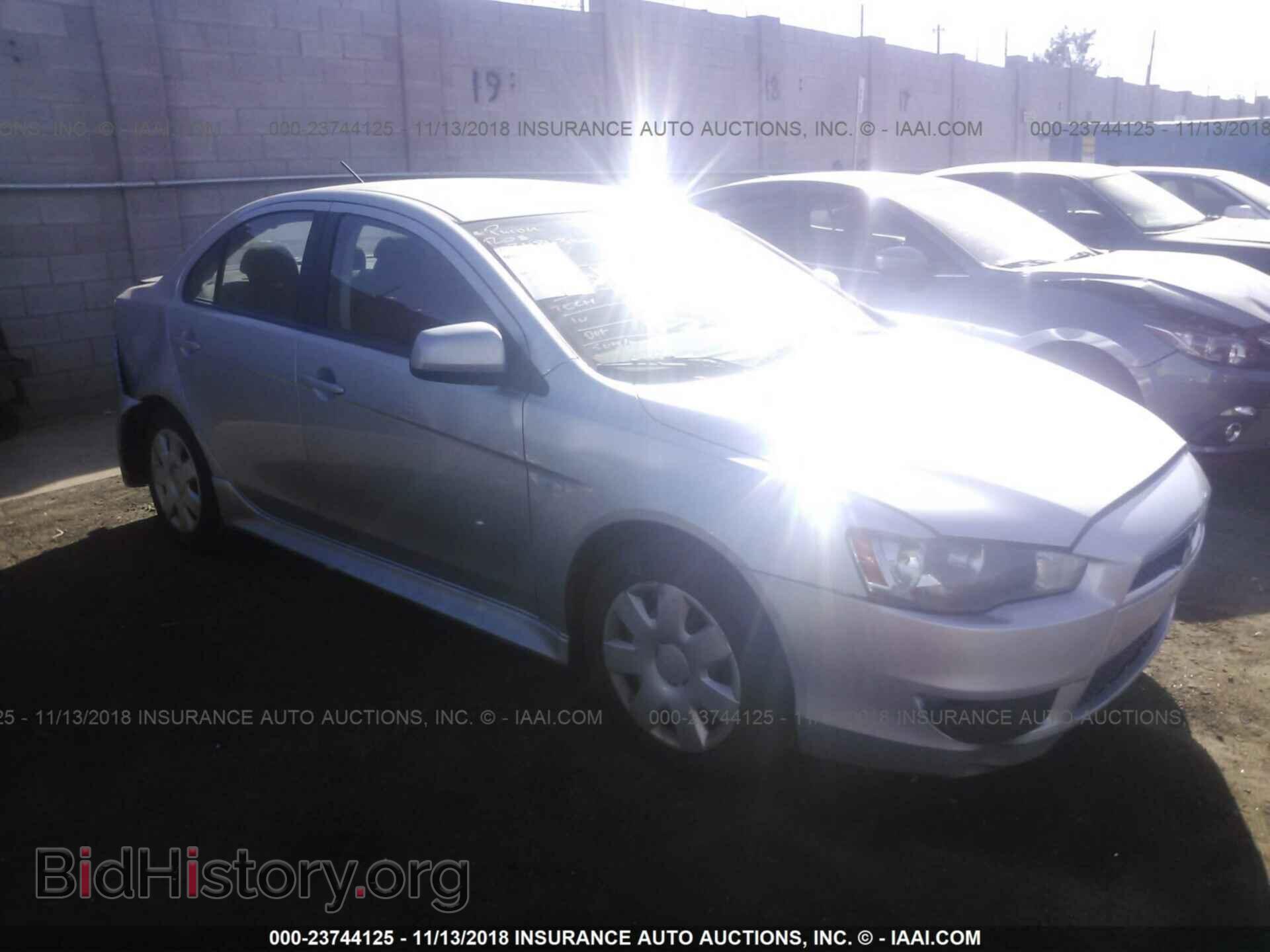 Photo JA32U2FU2BU012017 - Mitsubishi Lancer 2011