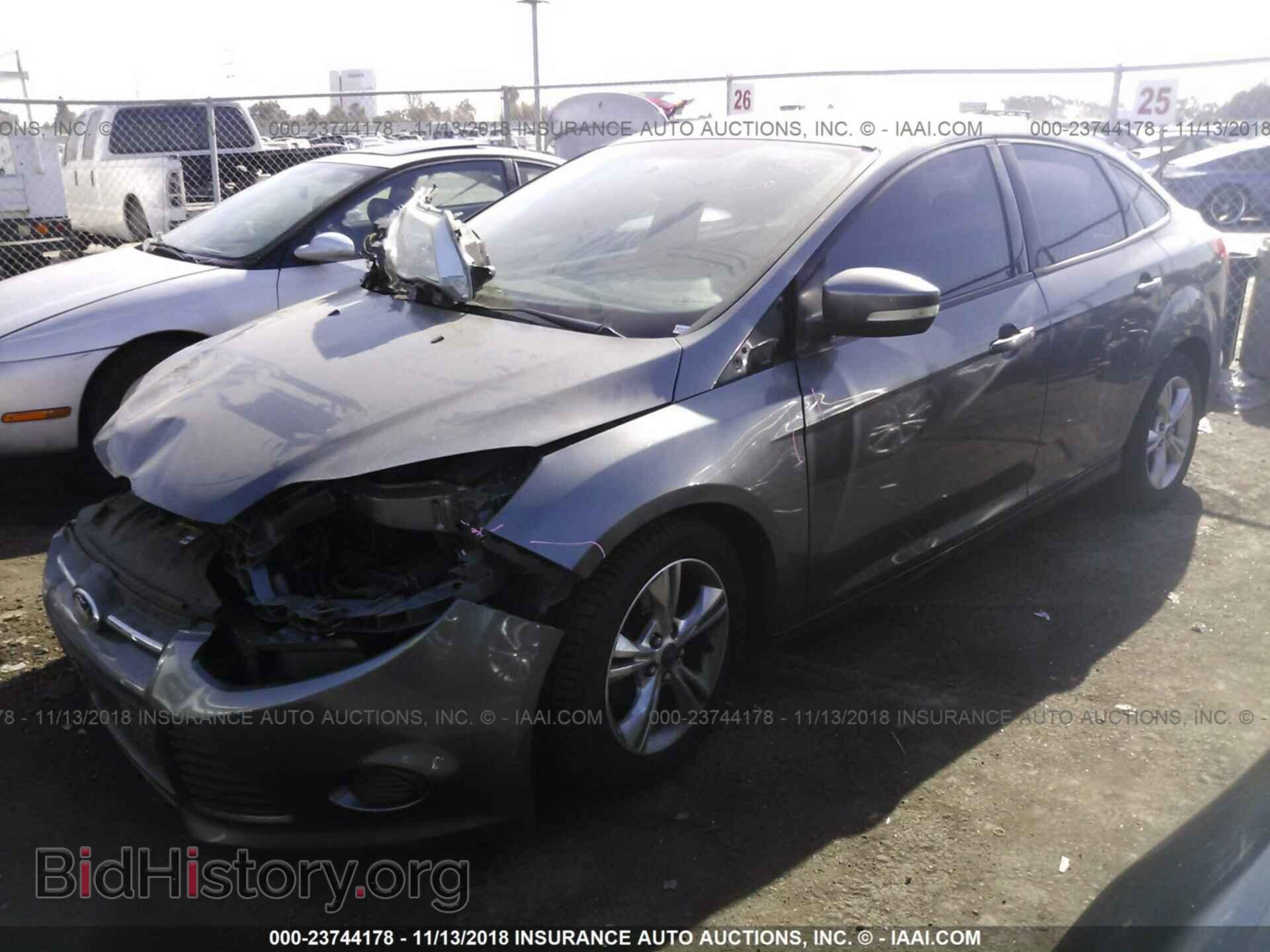 2013 Ford Focus - VIN: 1FADP3F2XDL204676 - Фото 2