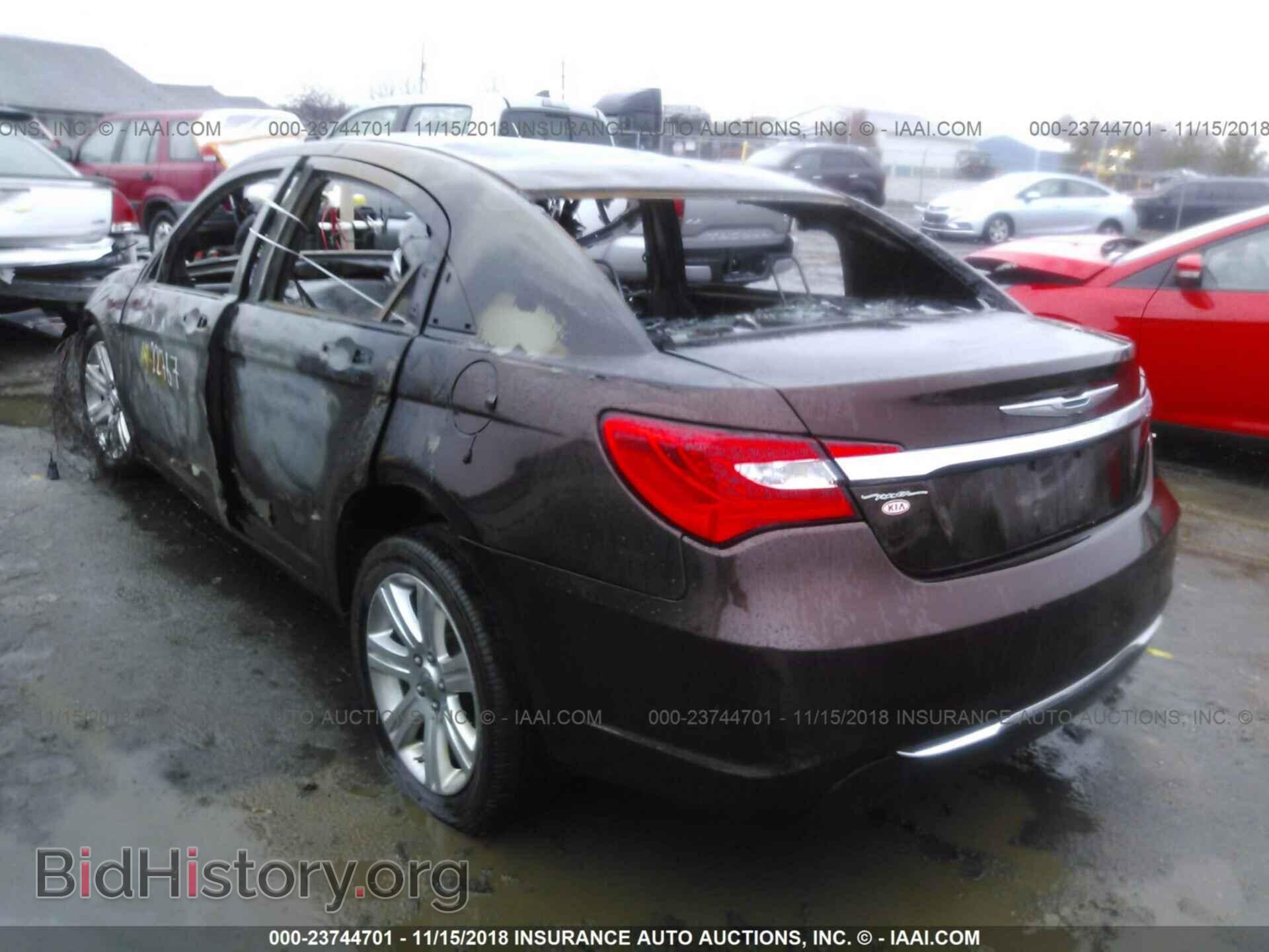 2013 CHRYSLER 200 - VIN: 1C3CCBBB4DN735592 - Photo 3