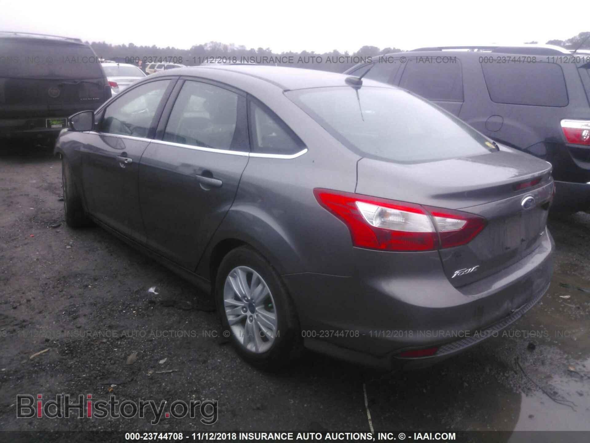 2012 Ford Focus - VIN: 1FAHP3H27CL331043 - Photo 3