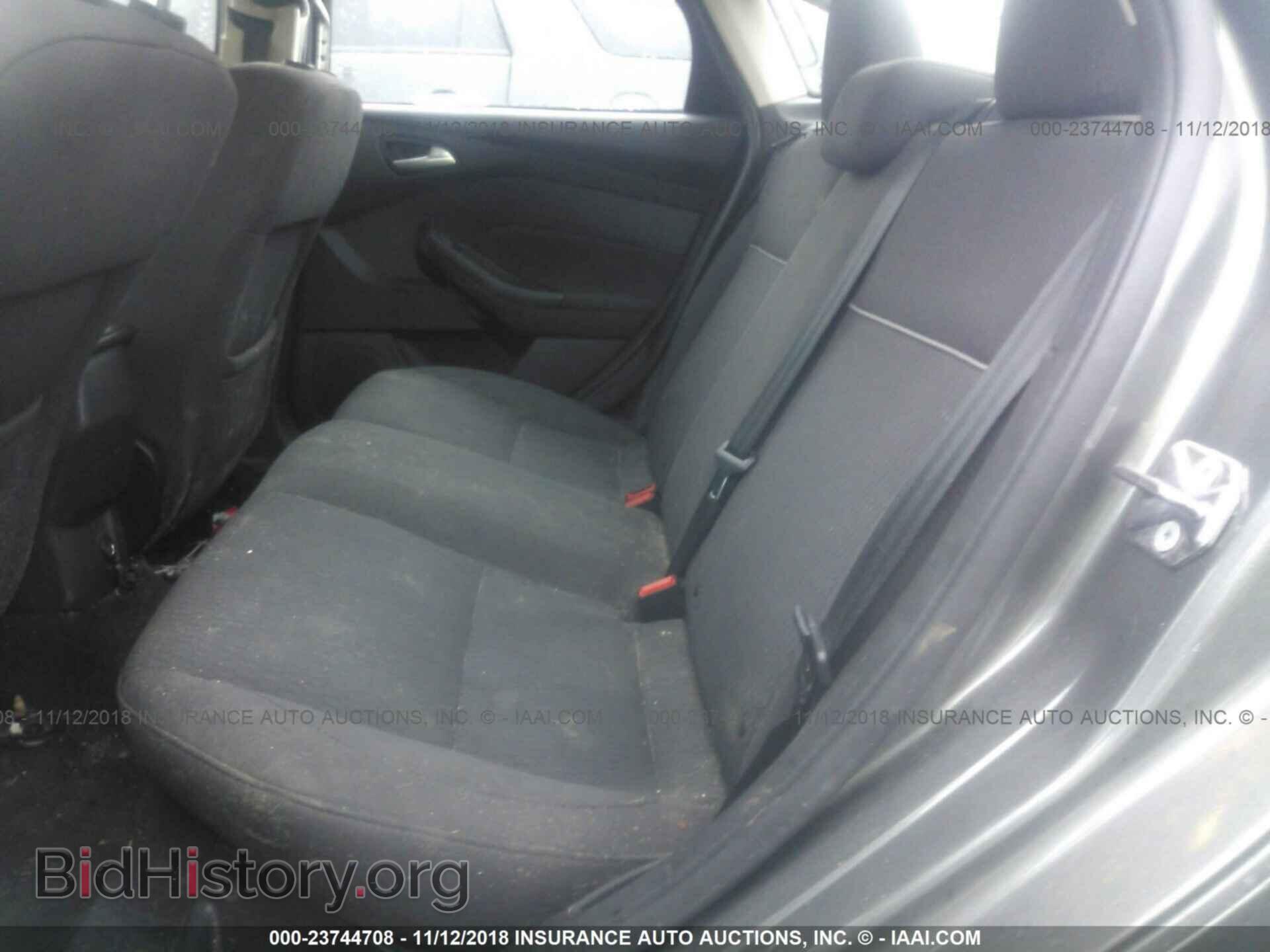 2012 Ford Focus - VIN: 1FAHP3H27CL331043 - Photo 8