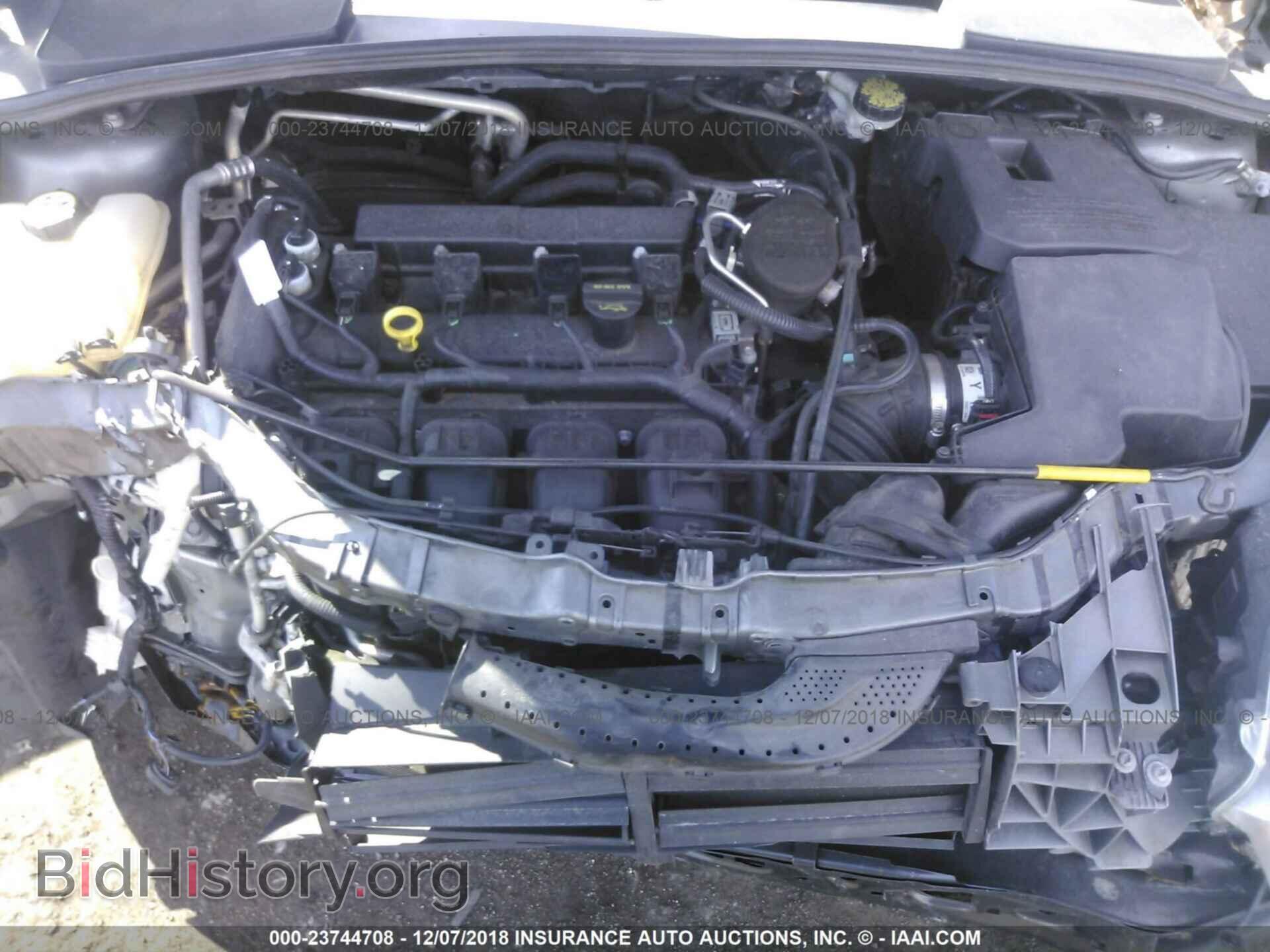 2012 Ford Focus - VIN: 1FAHP3H27CL331043 - Photo 10