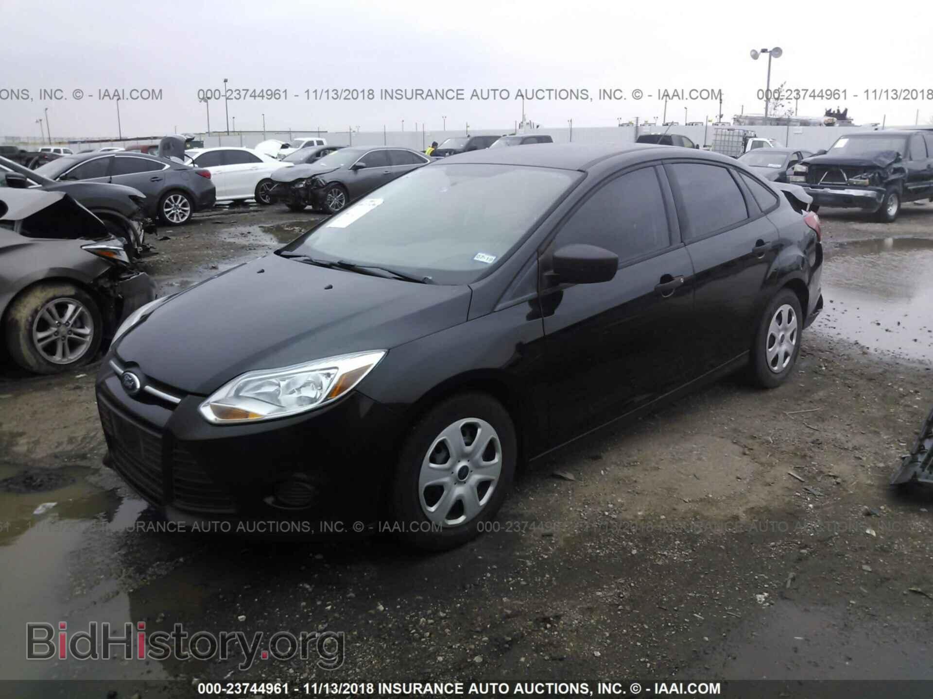 2013 FORD FOCUS - VIN: 1FADP3E27DL351636 - Фото 2