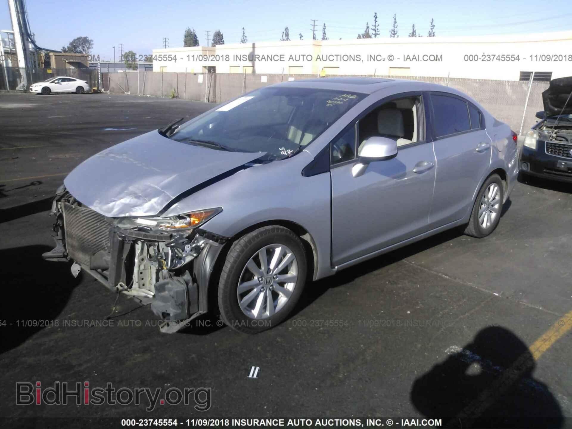 2012 Honda Civic - VIN: 19XFB2F83CE358024 - Photo 2