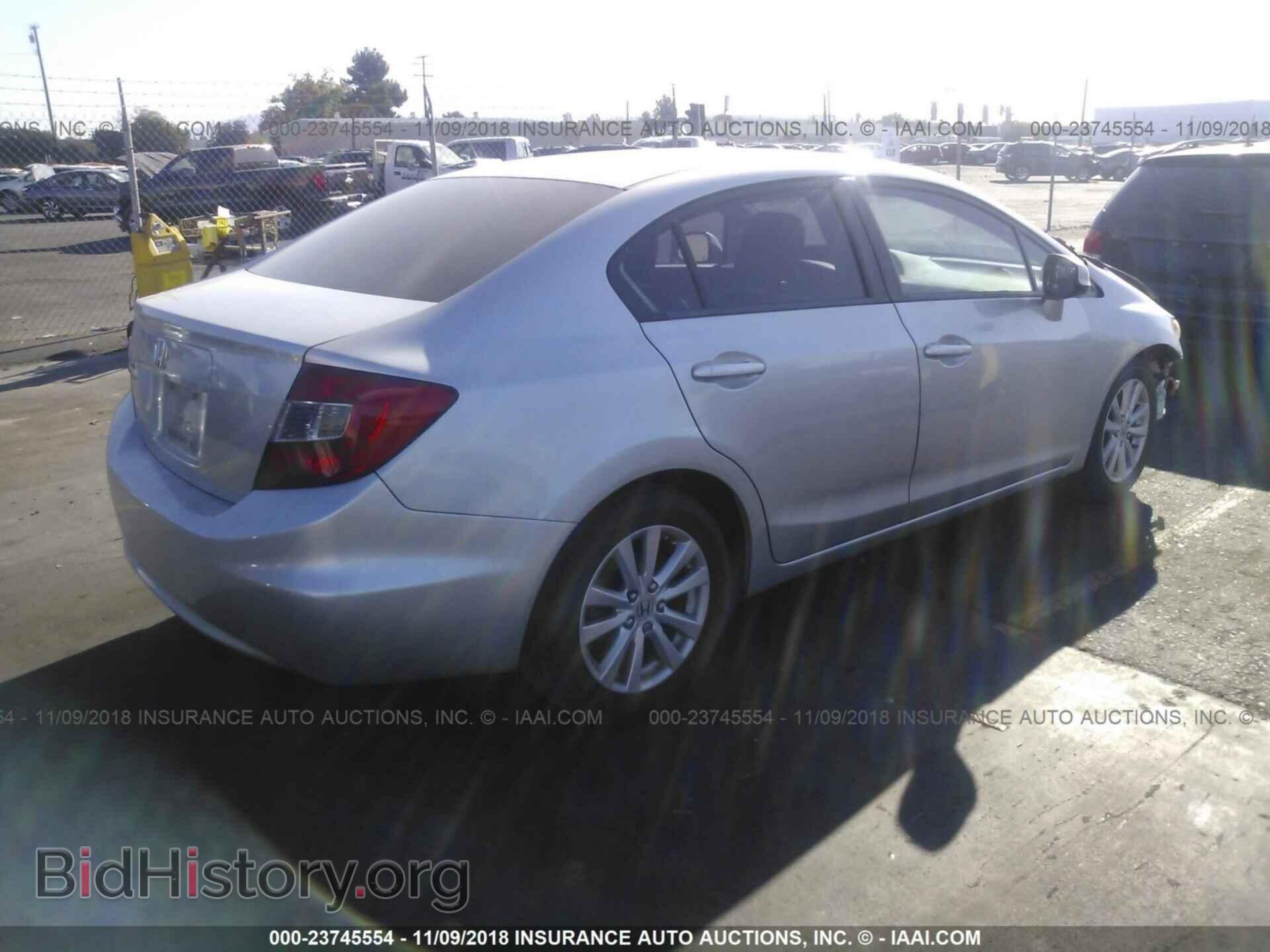 2012 Honda Civic - VIN: 19XFB2F83CE358024 - Photo 4