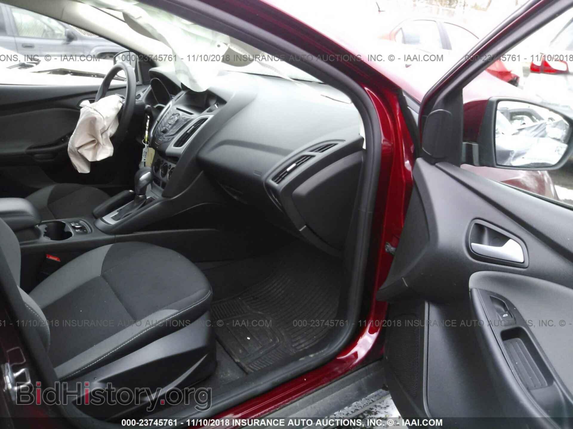 2014 Ford Focus - VIN: 1FADP3F22EL459680 - Photo 5