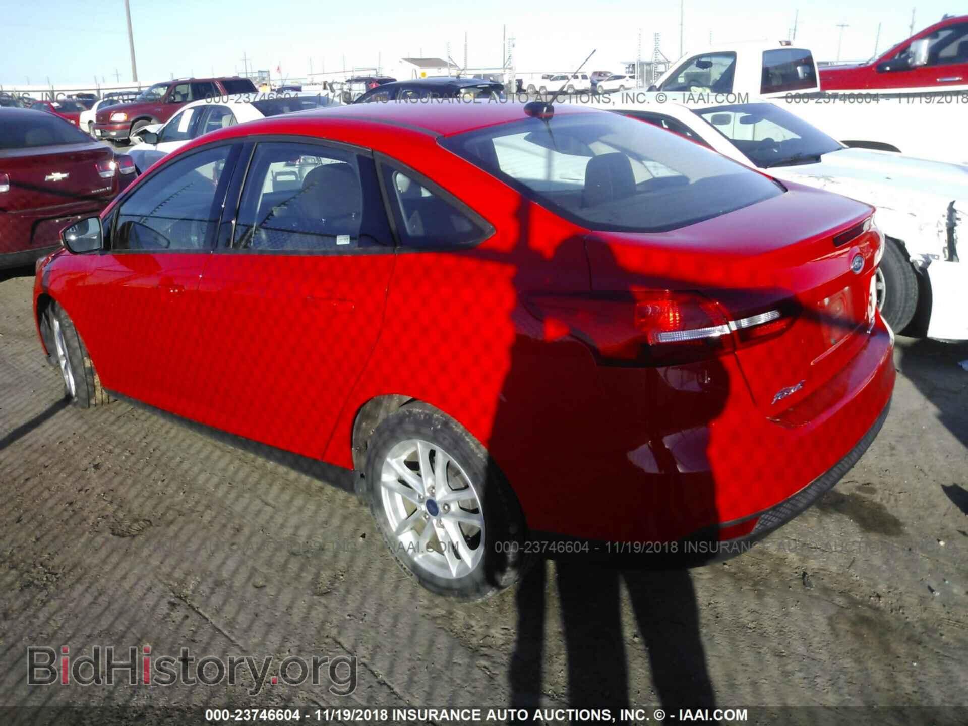 2016 Ford Focus - VIN: 1FADP3F25GL364680 - Photo 3