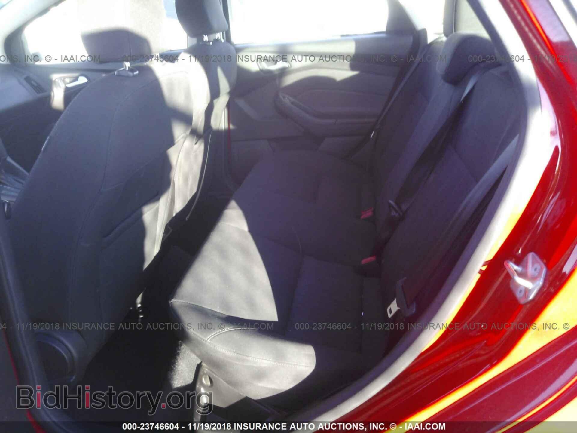 2016 Ford Focus - VIN: 1FADP3F25GL364680 - Photo 8