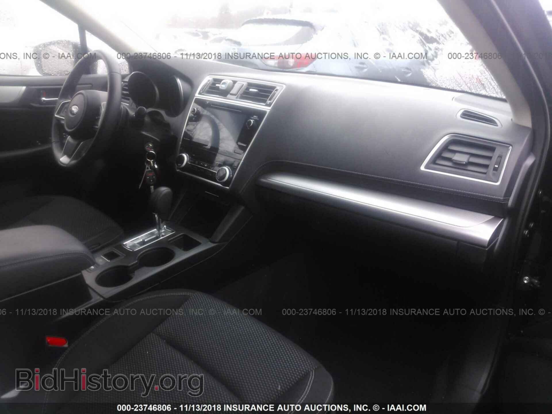 2018 Subaru Outback - VIN: 4S4BSAFC8J3234893 - Фото 5