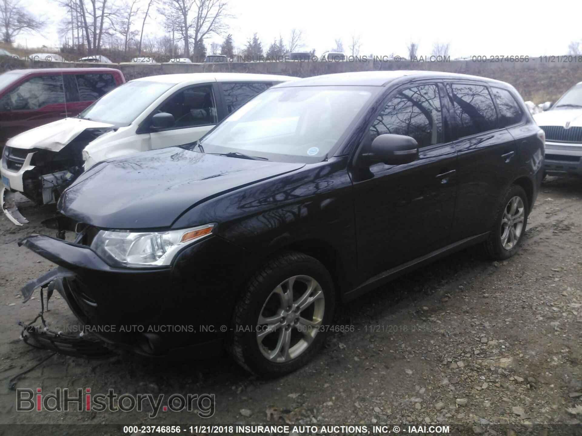 2014 Mitsubishi Outlander - VIN: JA4AZ3A38EZ003388 - Фото 2