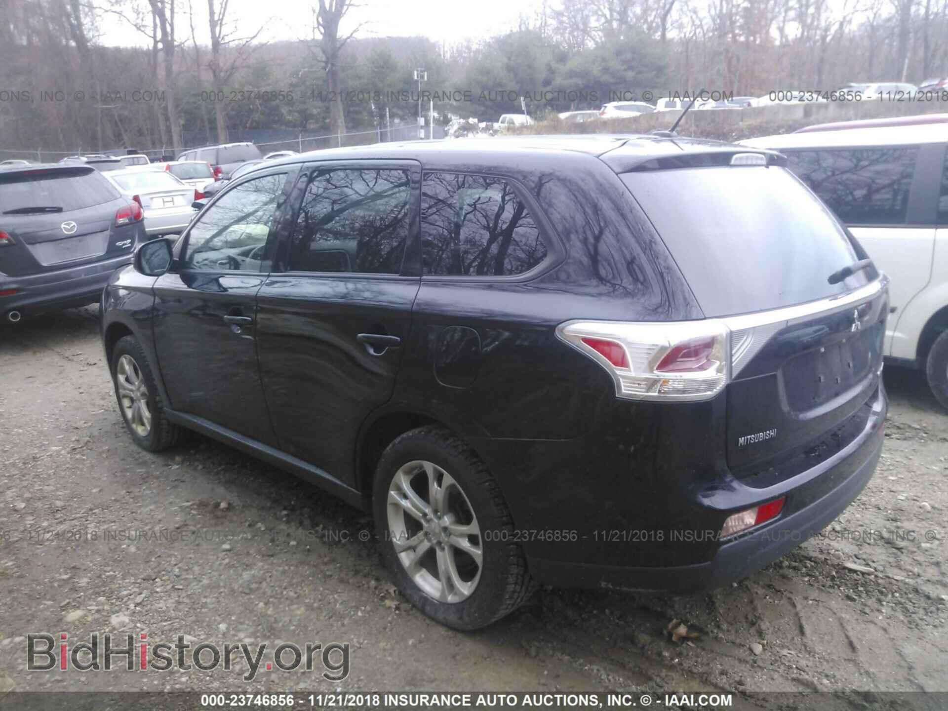 2014 Mitsubishi Outlander - VIN: JA4AZ3A38EZ003388 - Фото 3