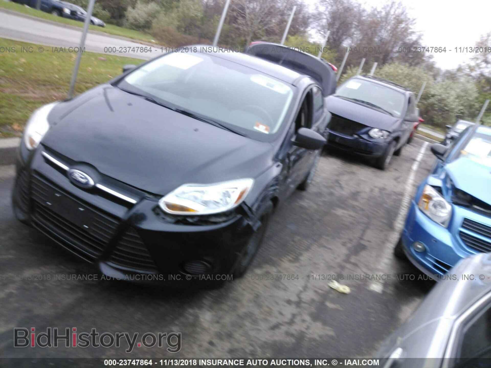 2012 Ford Focus - VIN: 1FAHP3E22CL474955 - Photo 2