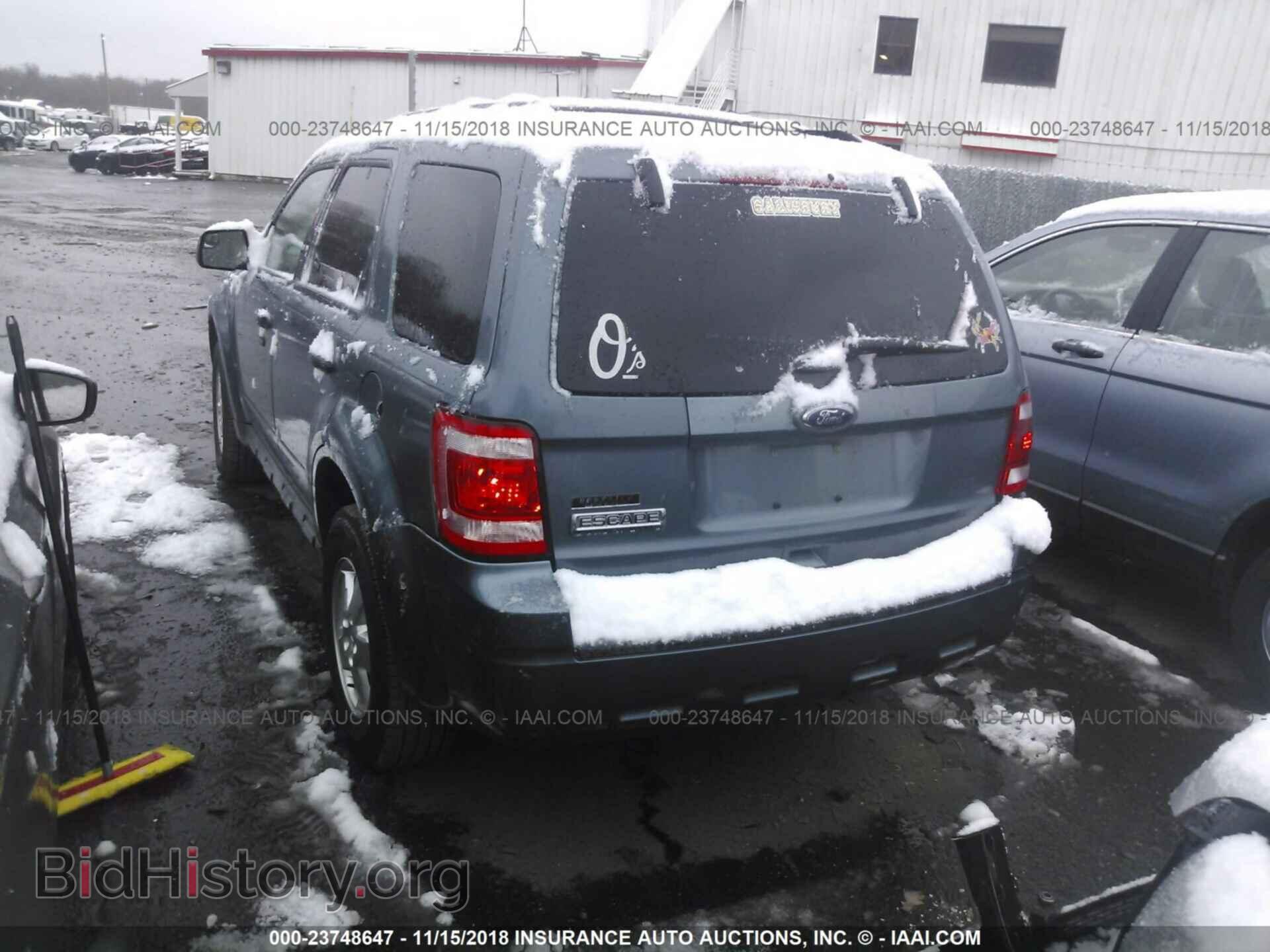2011 Ford Escape - VIN: 1FMCU0D79BKB89114 - Фото 3