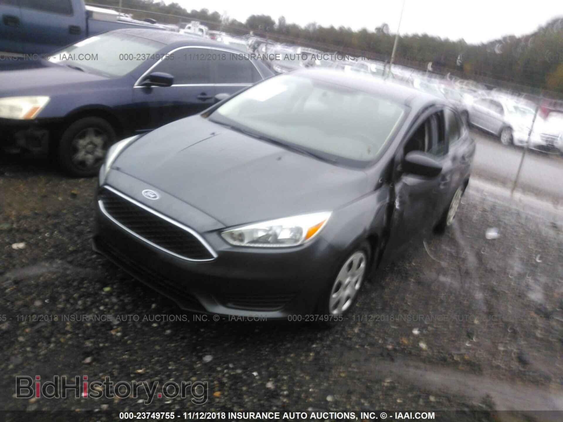 2015 Ford Focus - VIN: 1FADP3E29FL311030 - Photo 2