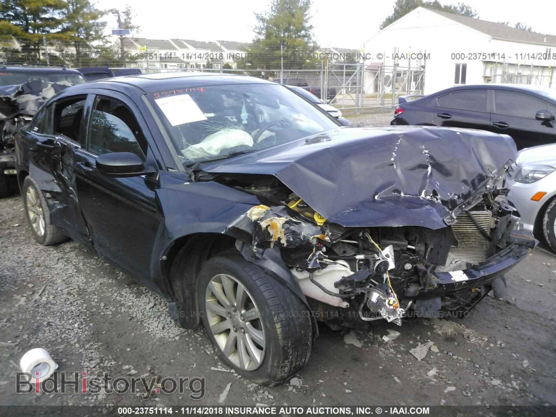 Photo 1C3BC1FG9BN522517 - Chrysler 200 2011