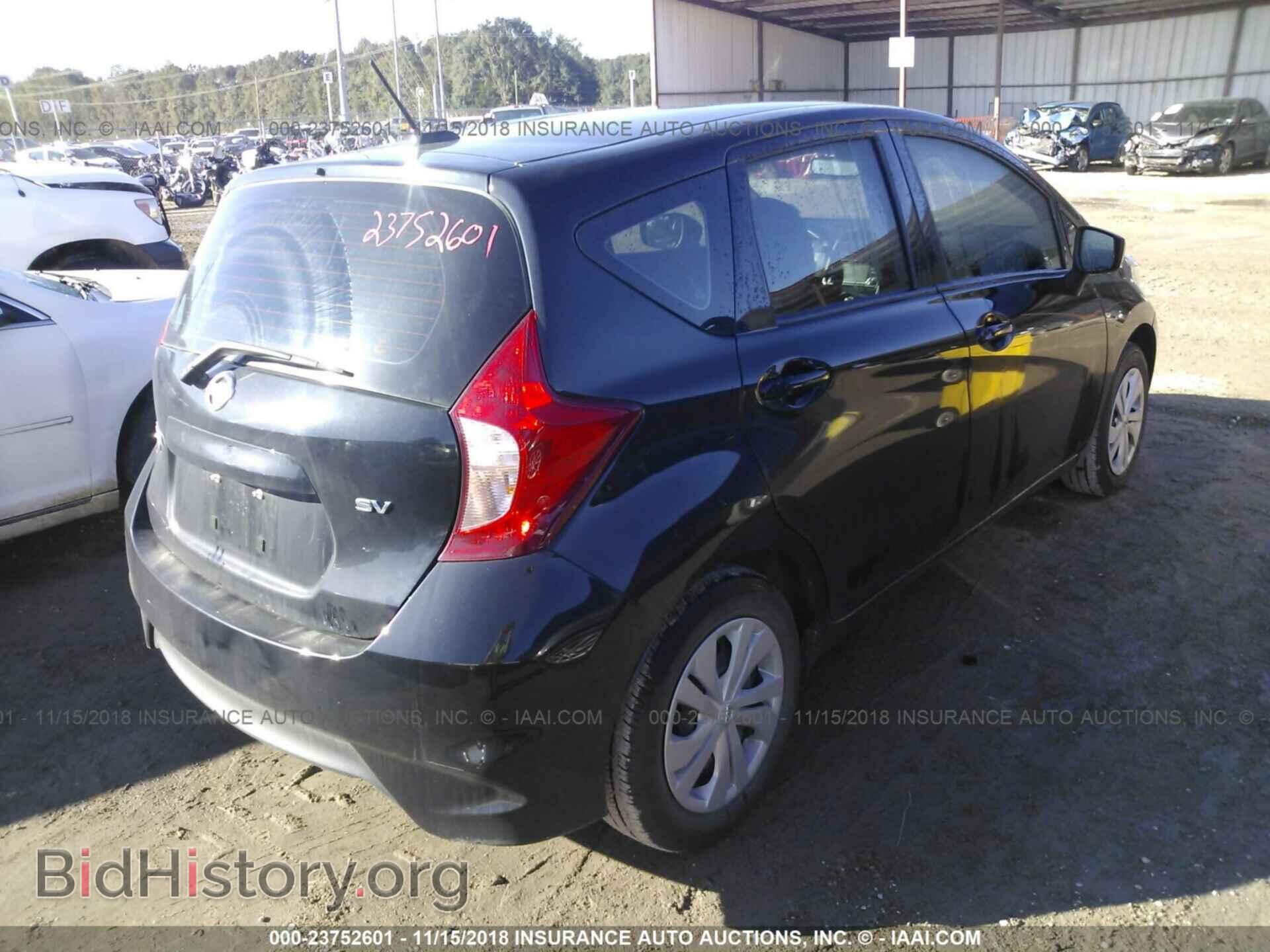 2017 Nissan Versa note - VIN: 3N1CE2CP3HL368550 - Photo 4