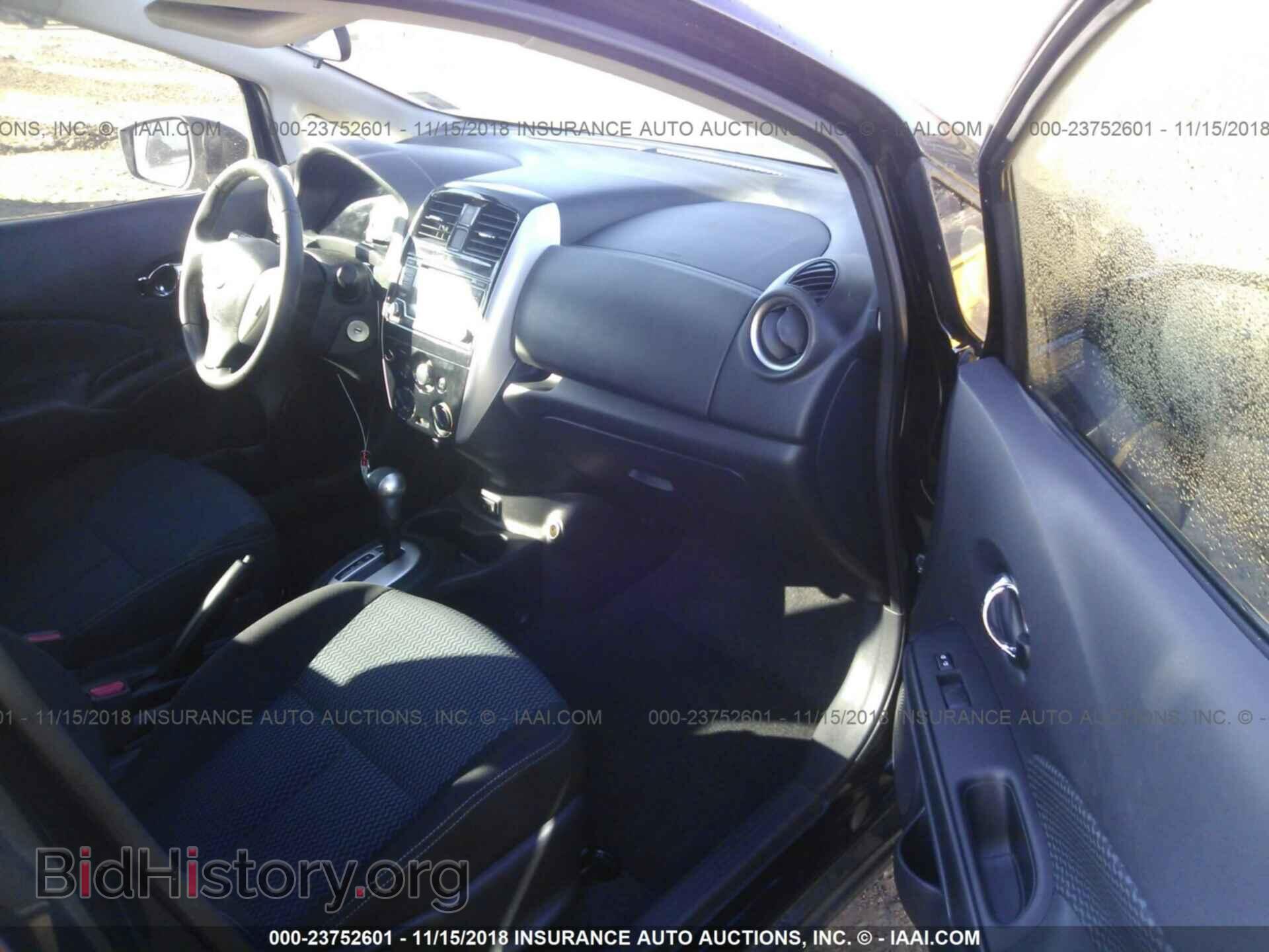 2017 Nissan Versa note - VIN: 3N1CE2CP3HL368550 - Photo 5