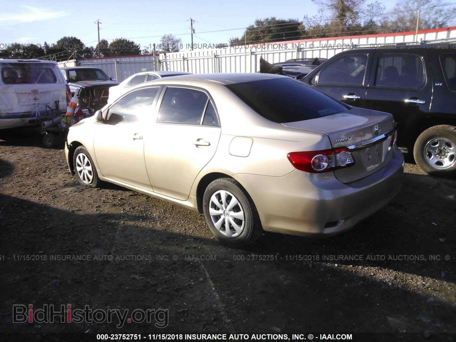 2011 Toyota Corolla - VIN: 2T1BU4EE0BC628139 - Photo 3