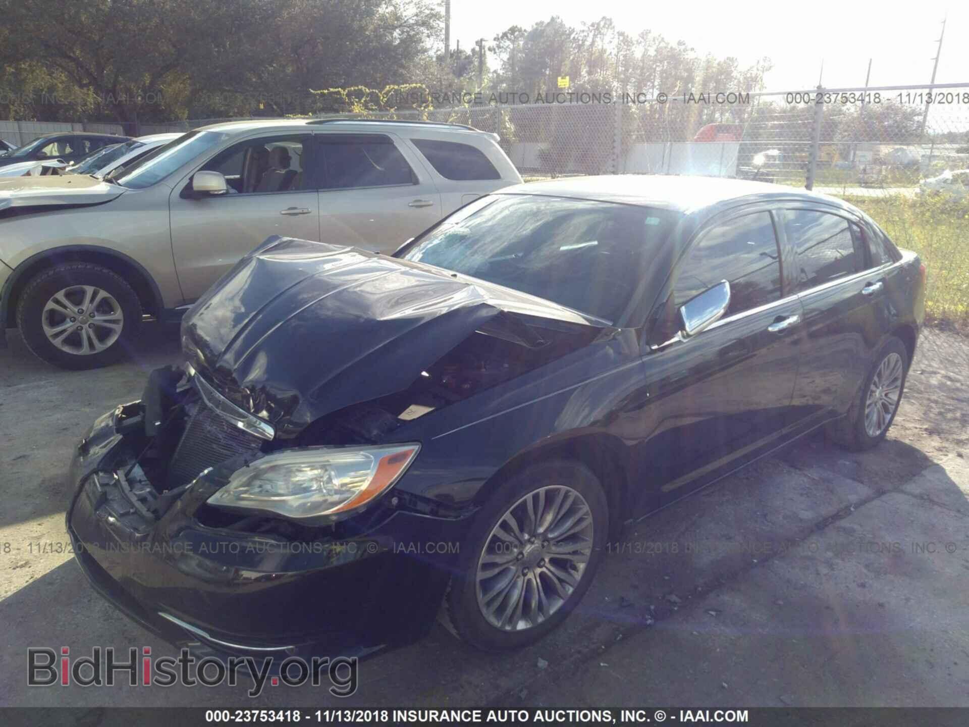 2011 CHRYSLER 200 - VIN: 1C3BC2FG5BN516123 - Фото 2