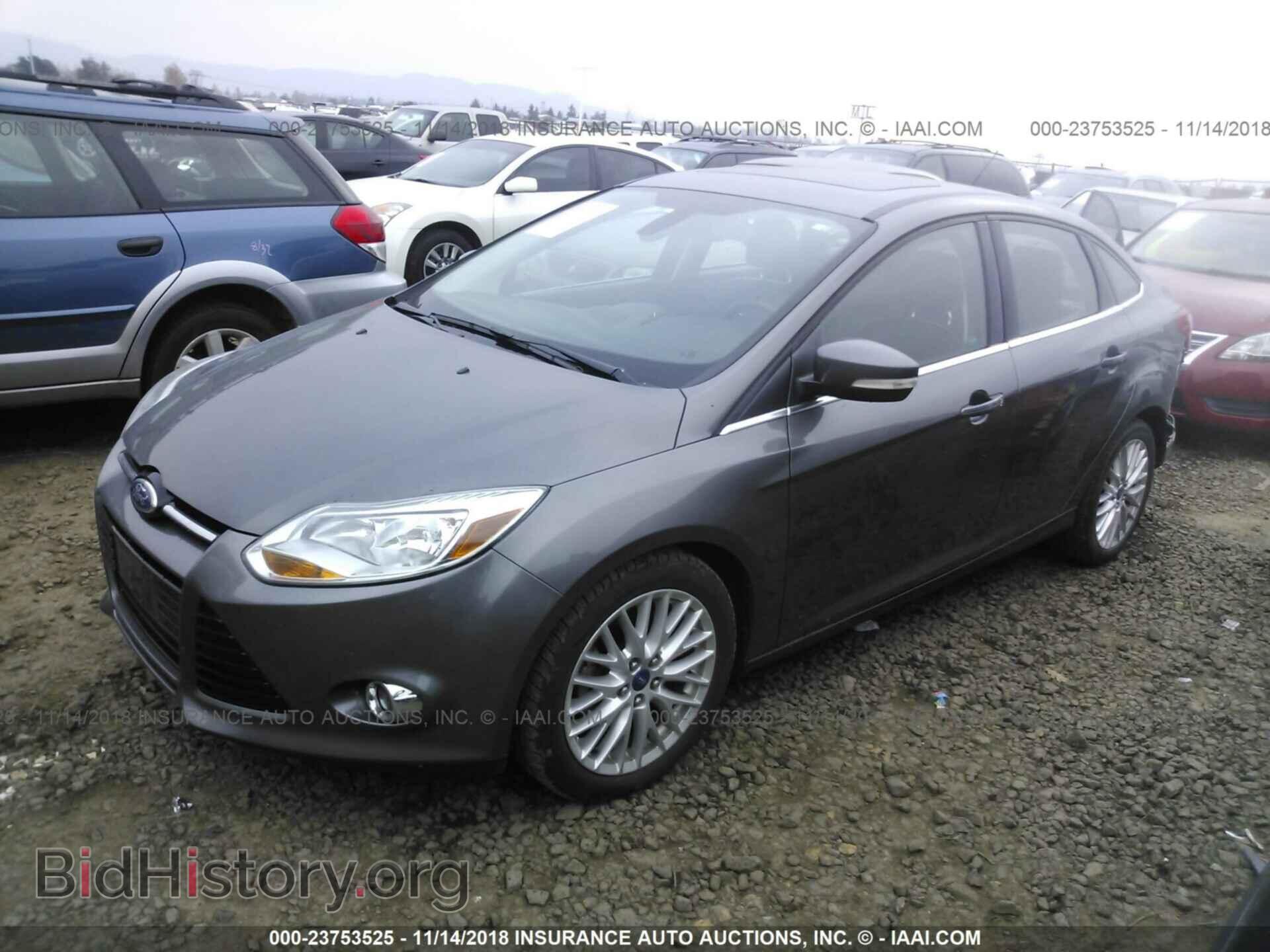 2012 Ford Focus - VIN: 1FAHP3H24CL216044 - Photo 2