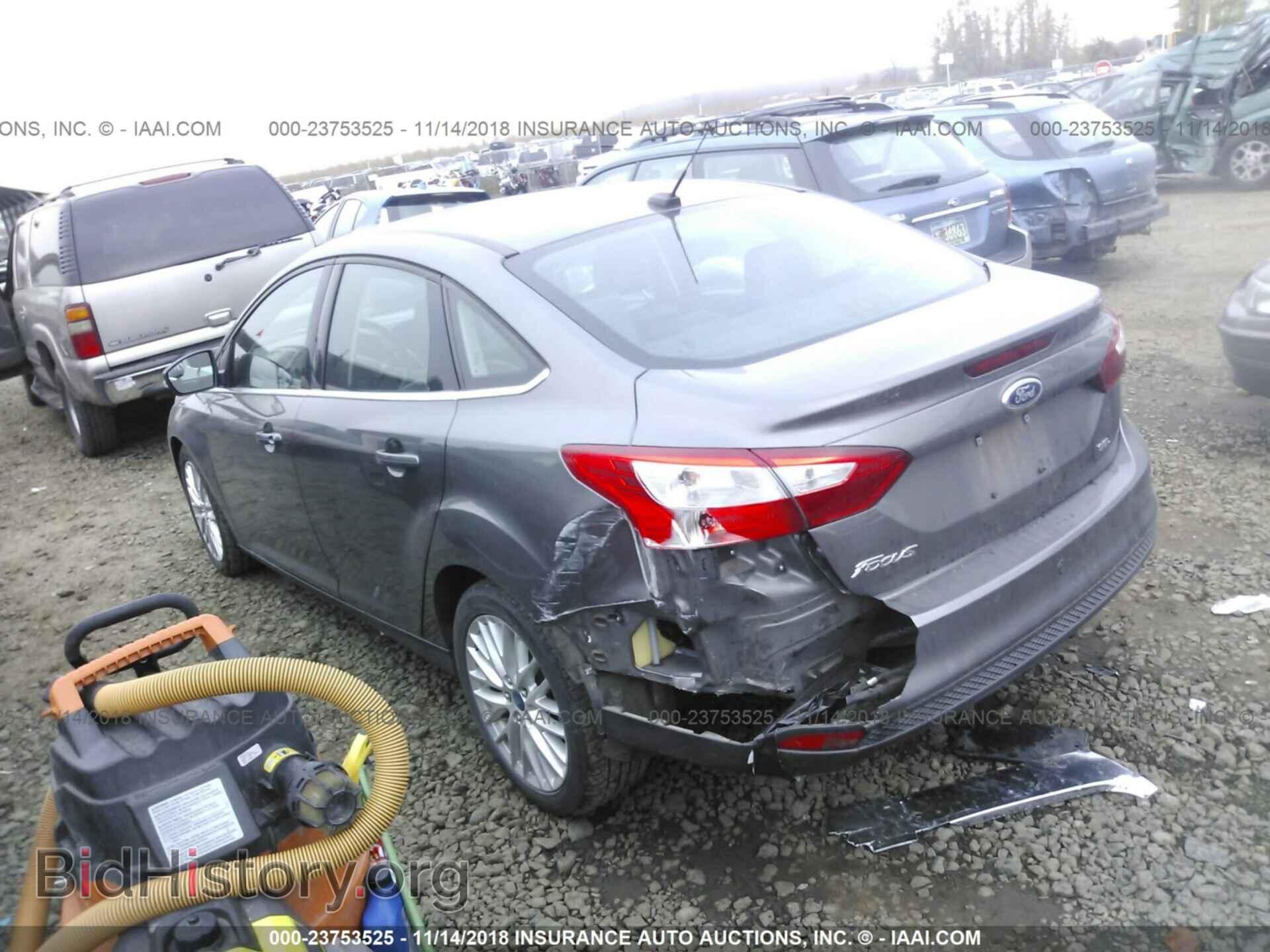 2012 Ford Focus - VIN: 1FAHP3H24CL216044 - Photo 3