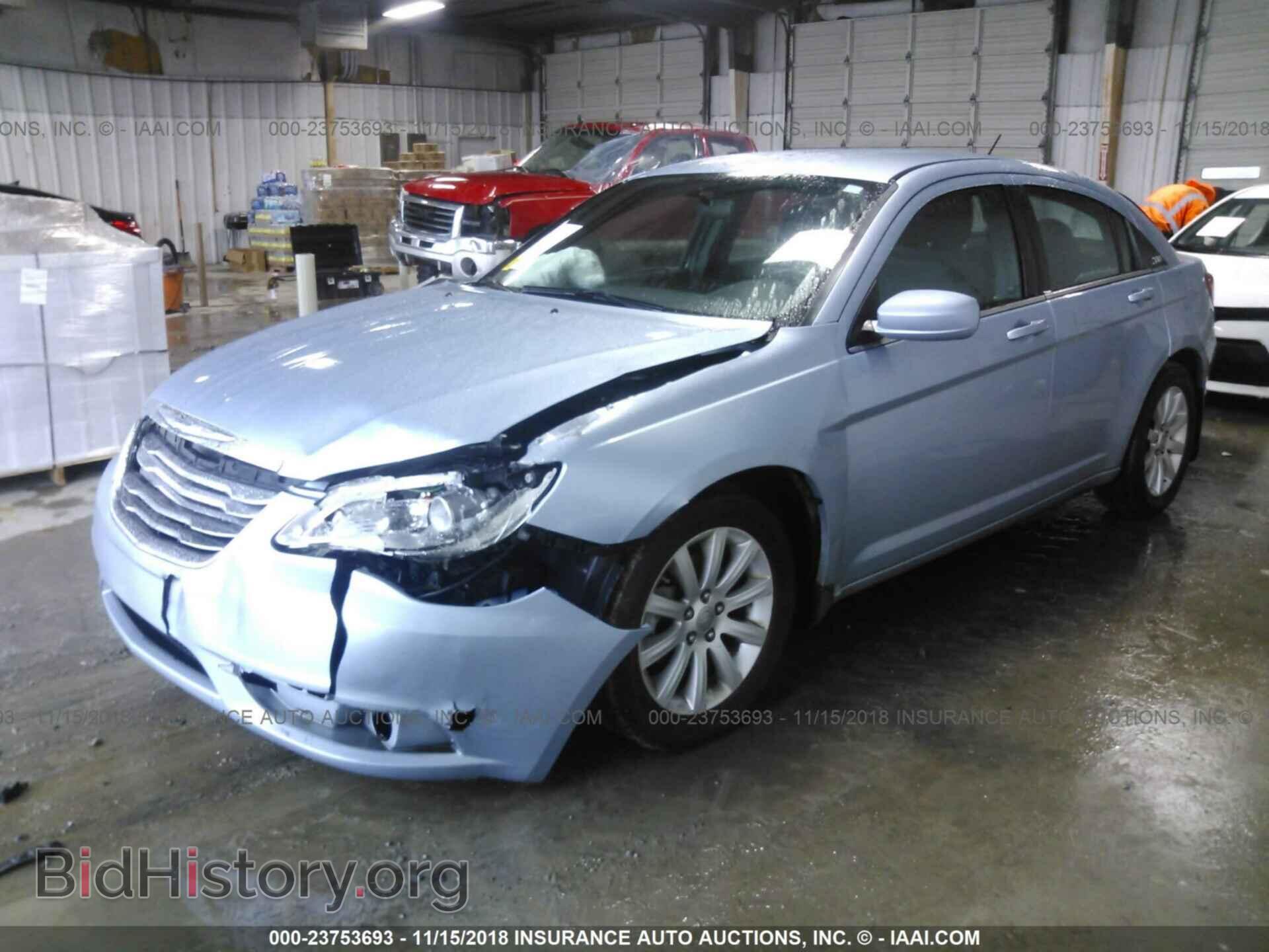 2014 CHRYSLER 200 - VIN: 1C3CCBBB9EN131327 - Фото 2