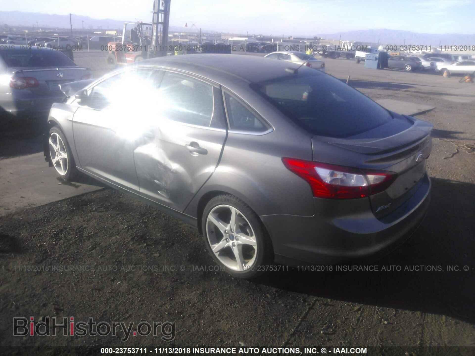 2014 Ford Focus - VIN: 1FADP3J22EL321399 - Photo 3