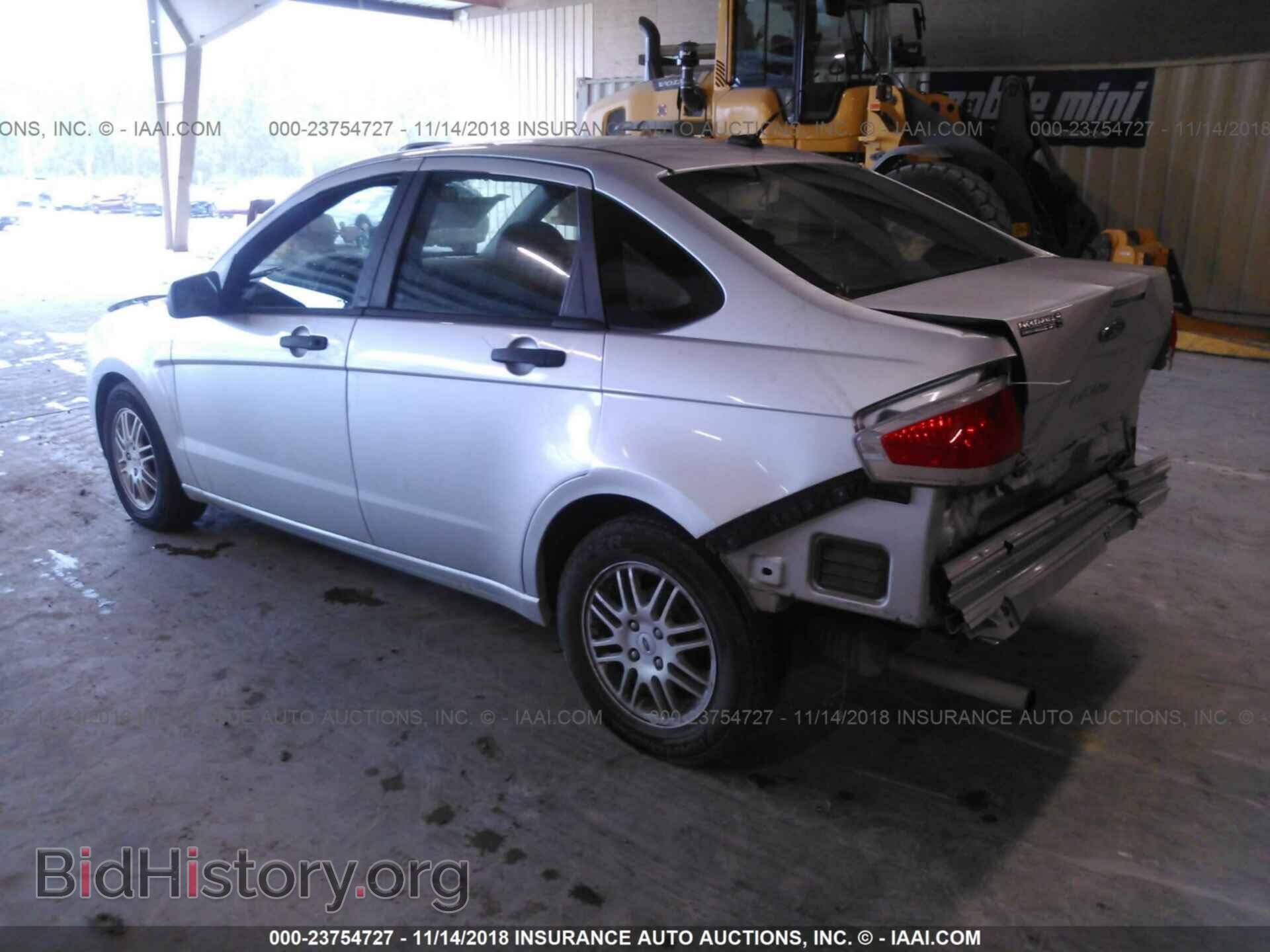 2011 Ford Focus - VIN: 1FAHP3FN3BW121646 - Фото 3