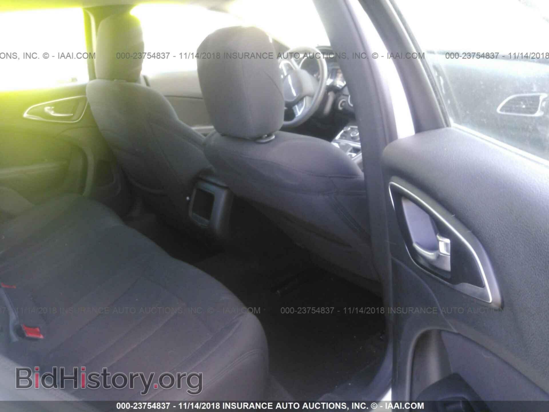 2015 Chrysler 200 - VIN: 1C3CCCAB2FN560933 - Photo 8