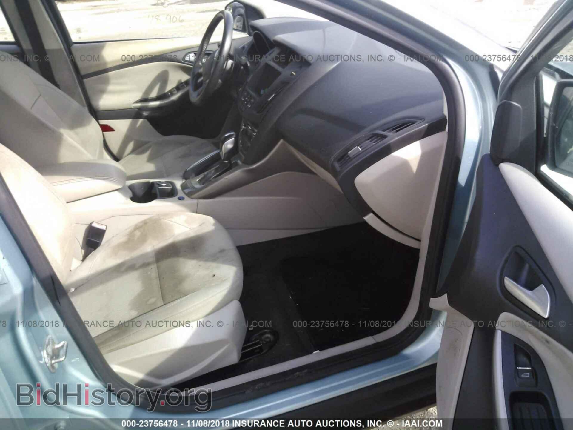 2012 Ford Focus - VIN: 1FAHP3H26CL324715 - Photo 5
