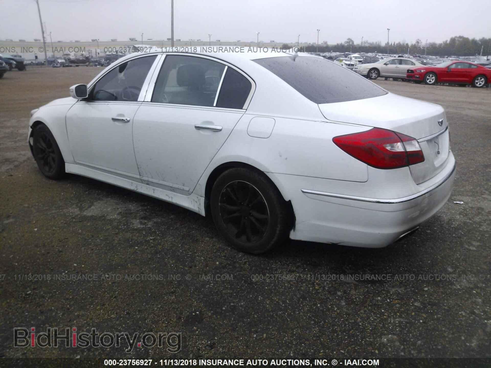 2013 Hyundai Genesis - VIN: KMHGC4DD8DU210351 - Фото 3