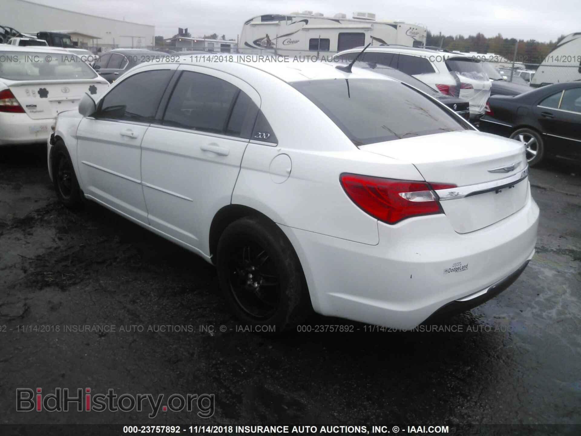 2013 CHRYSLER 200 - VIN: 1C3CCBABXDN588499 - Фото 3