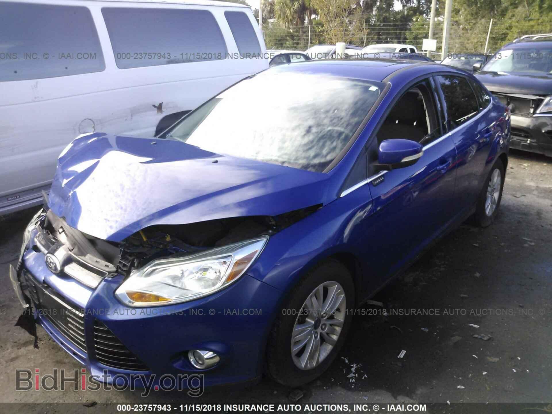 2012 Ford Focus - VIN: 1FAHP3H25CL402496 - Photo 2