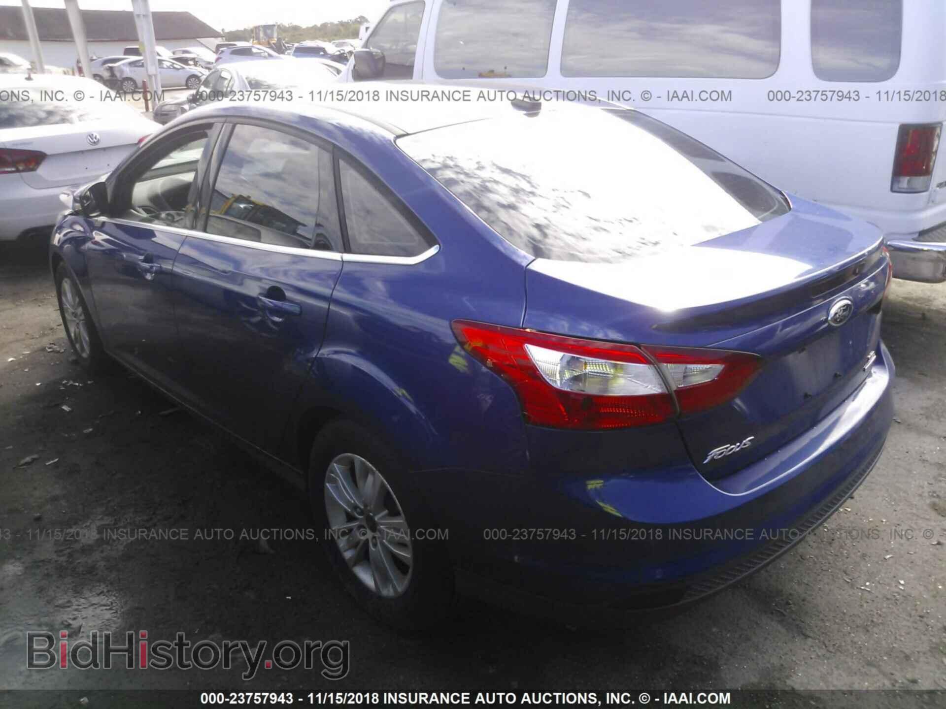 2012 Ford Focus - VIN: 1FAHP3H25CL402496 - Photo 3