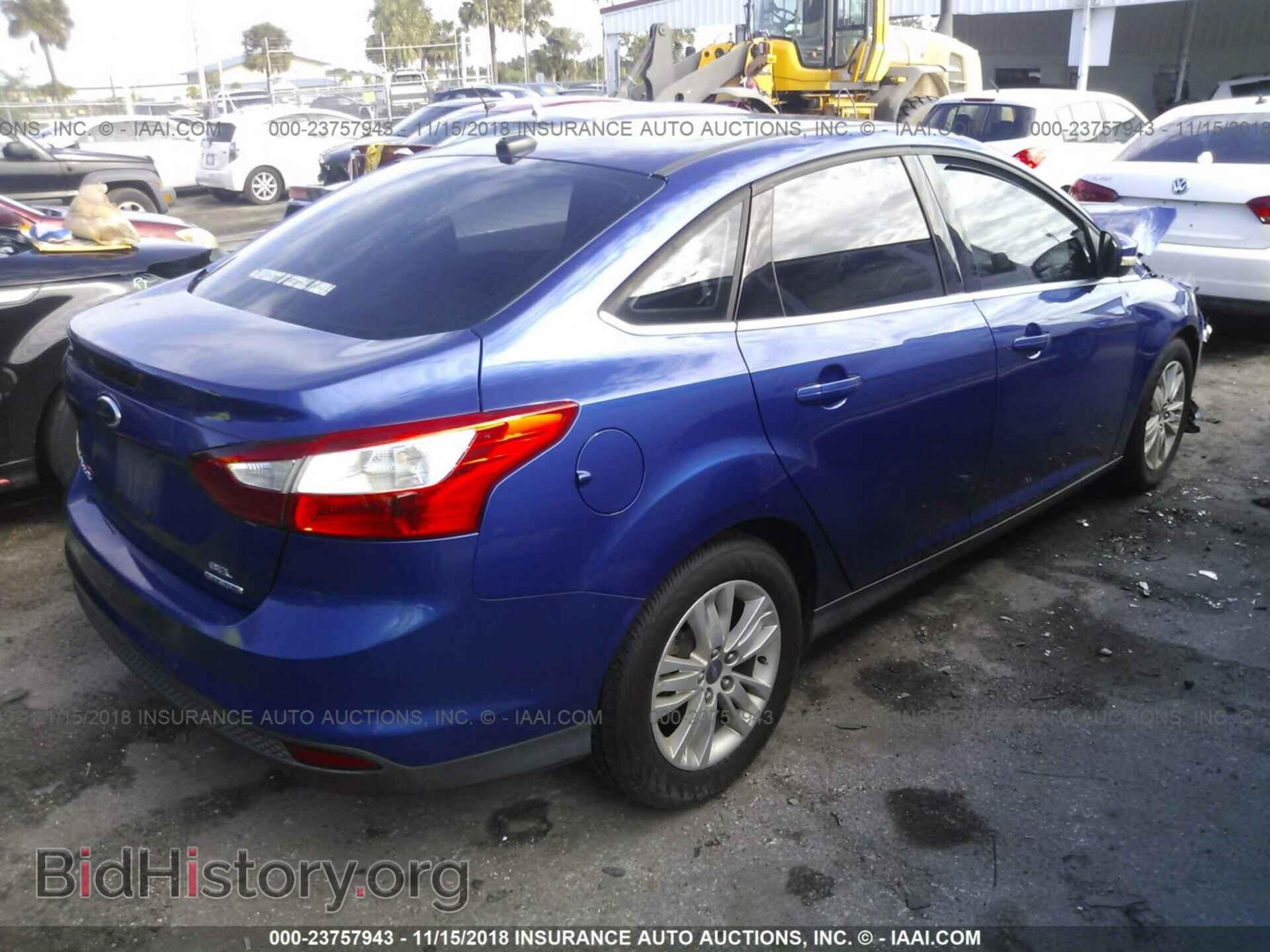 2012 Ford Focus - VIN: 1FAHP3H25CL402496 - Photo 4