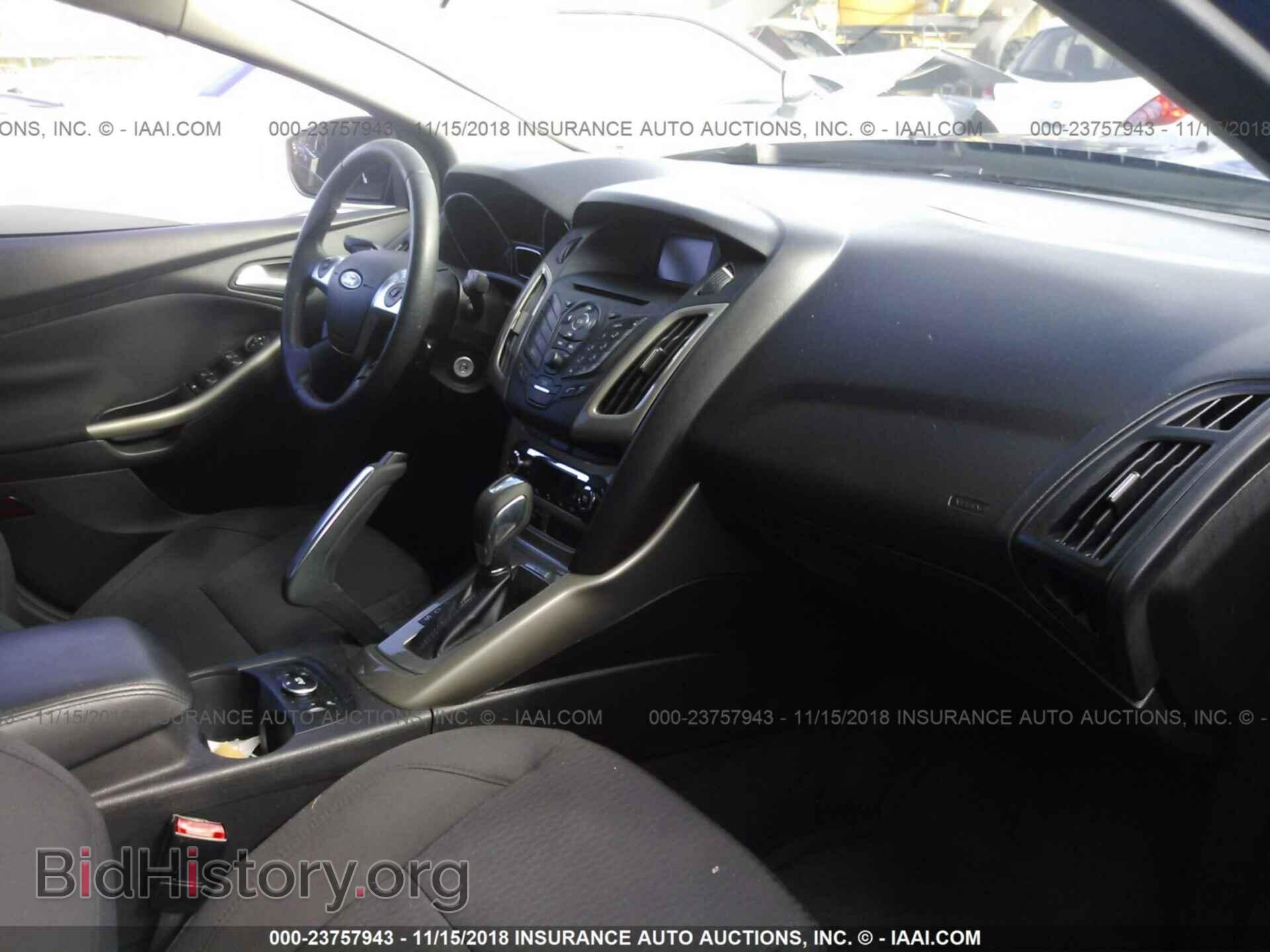 2012 Ford Focus - VIN: 1FAHP3H25CL402496 - Photo 5