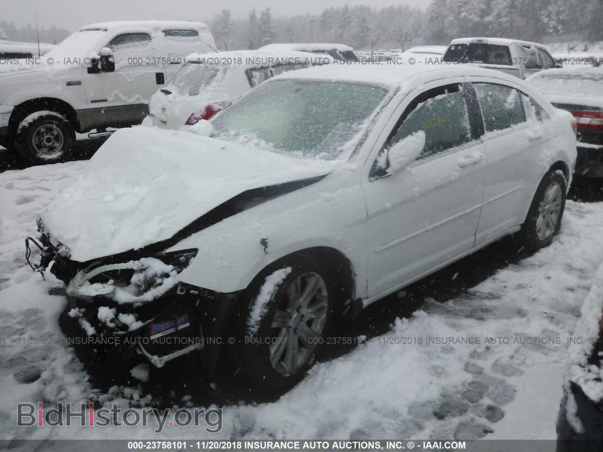 2013 CHRYSLER 200 - VIN: 1C3CCBBB8DN714745 - Фото 2