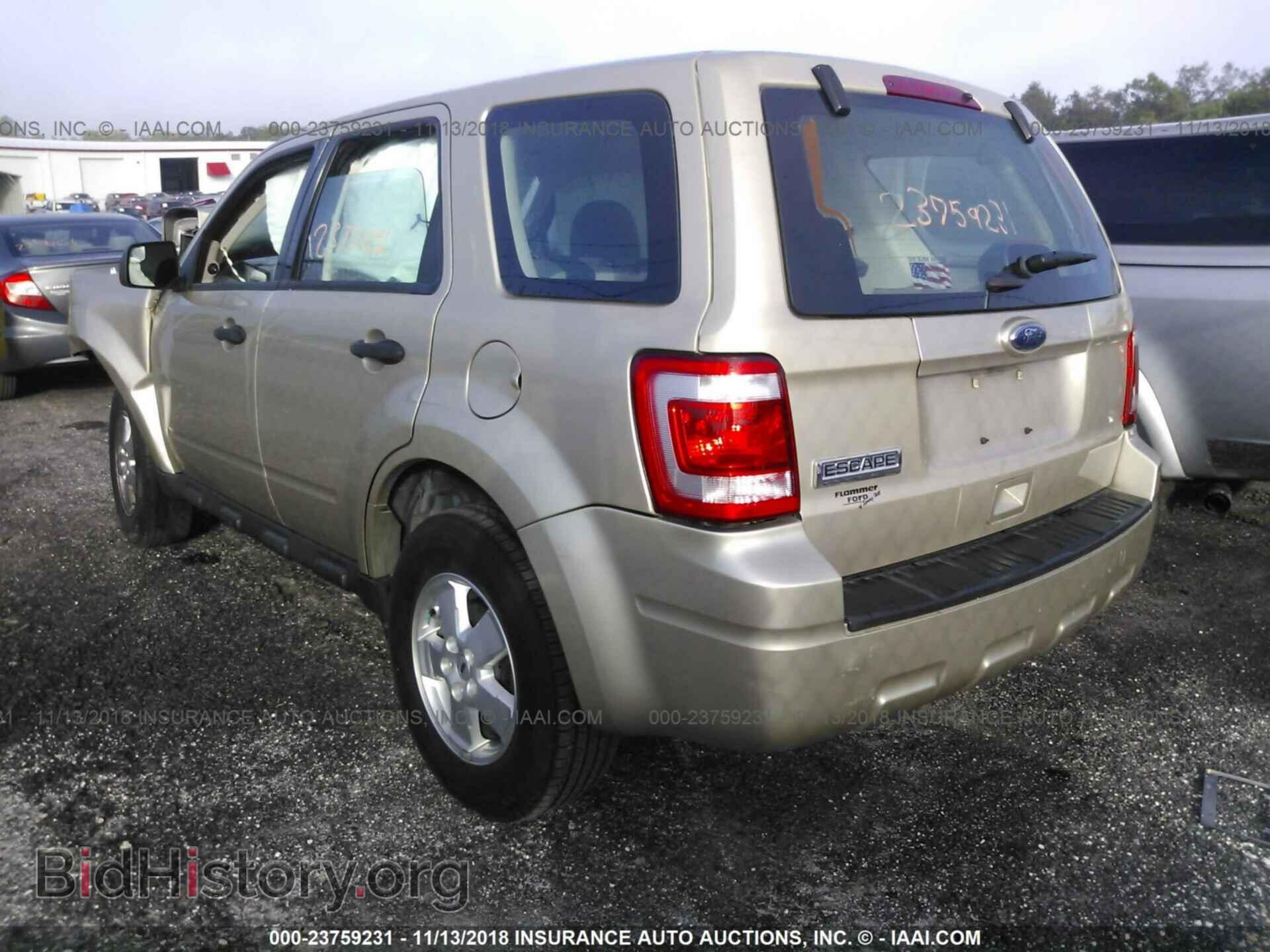 2011 Ford Escape - VIN: 1FMCU0C72BKB70535 - Photo 3